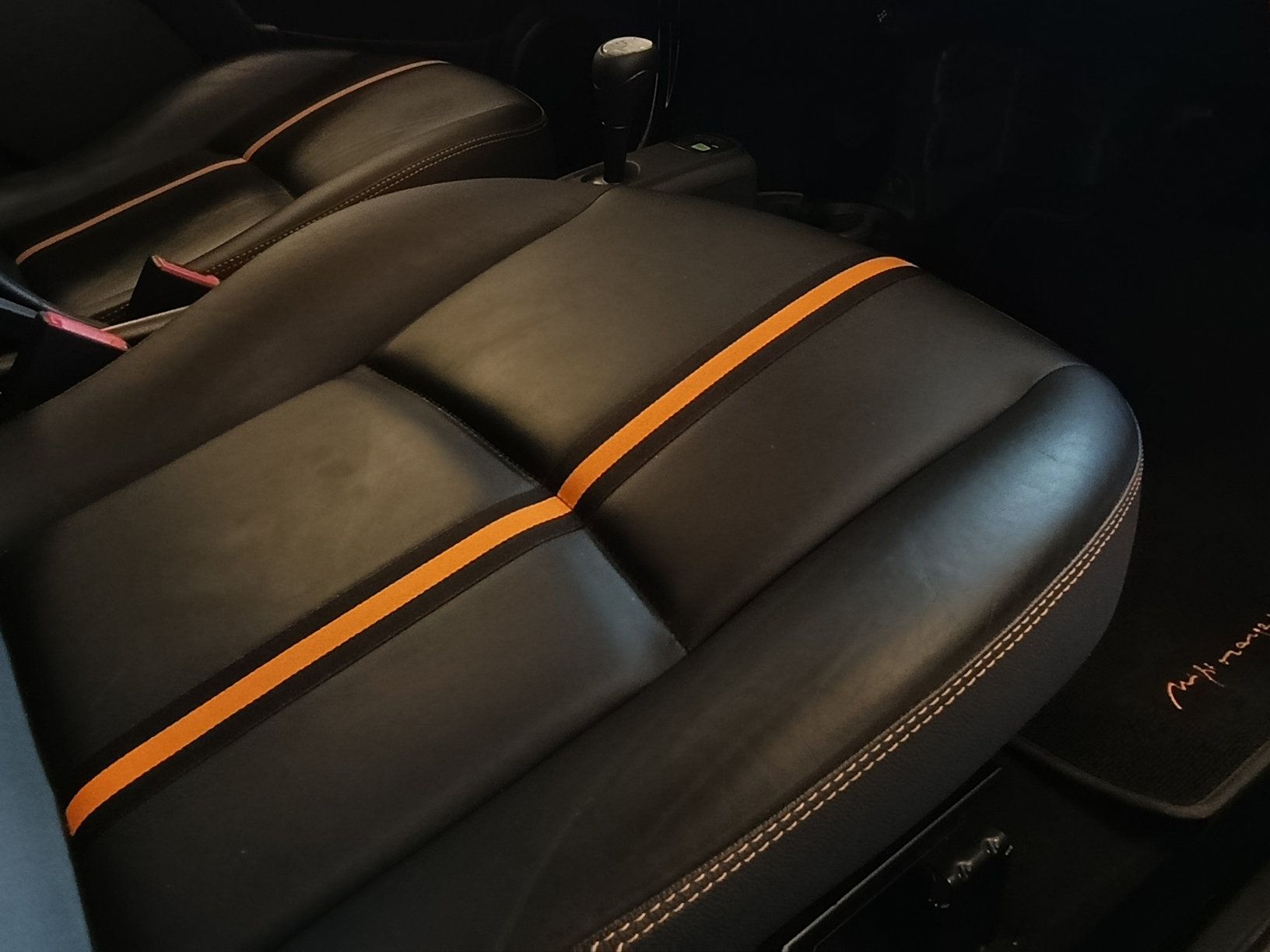 Smart Fortwo 1.0 71cv Night Orange 1 di 99 - immagine 35