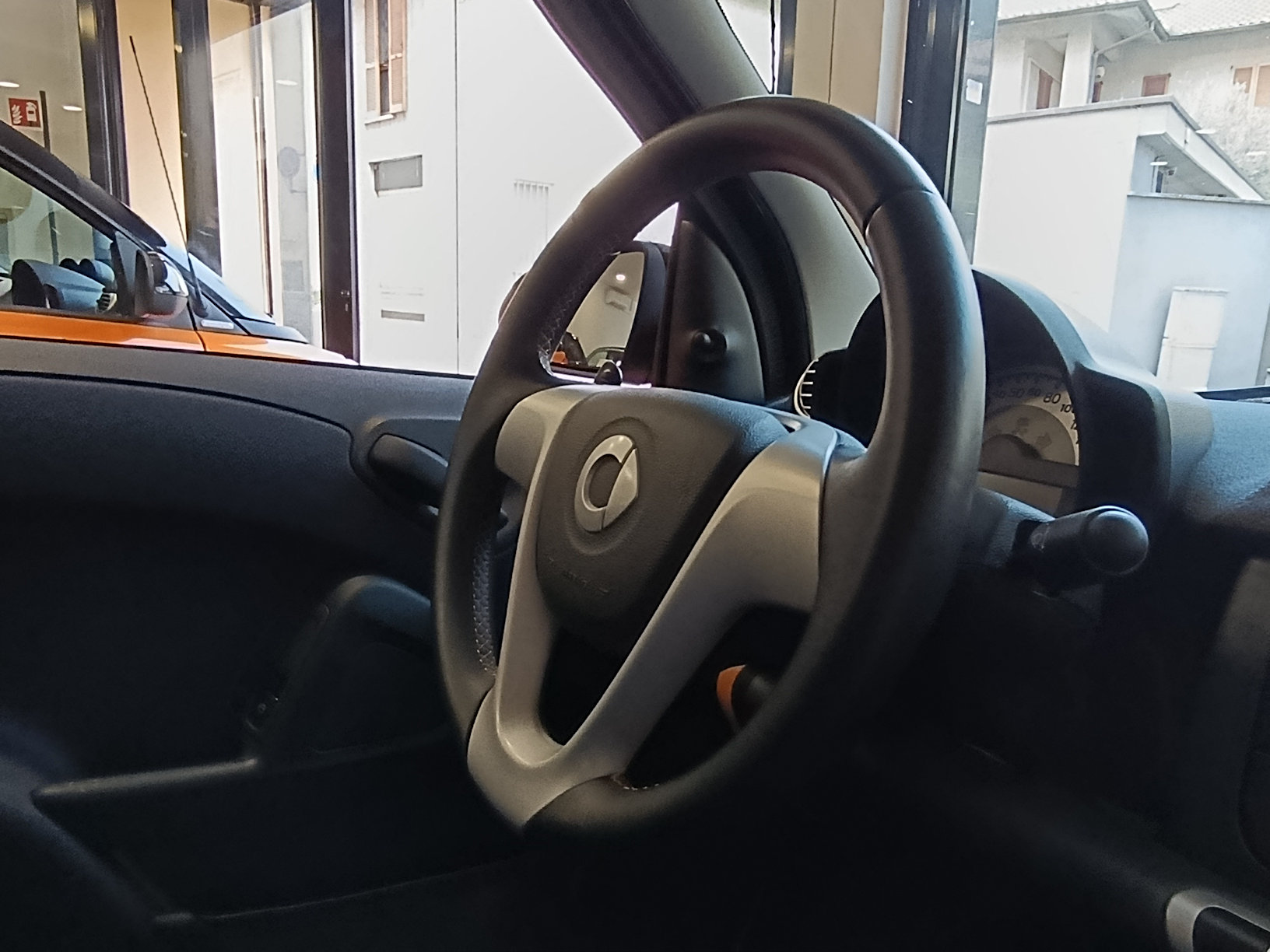 Smart Fortwo 1.0 71cv Night Orange 1 di 99 - immagine 31