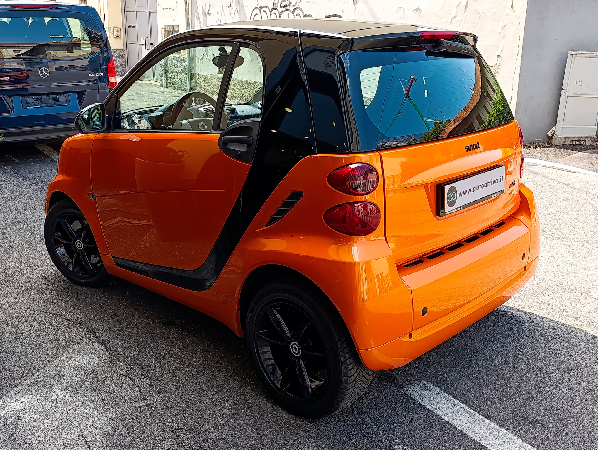 Smart Fortwo 1.0 71cv Night Orange 1 di 99 - immagine 19