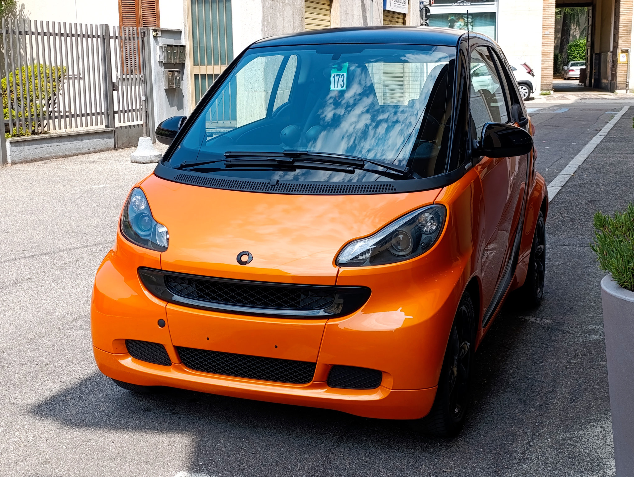 Smart Fortwo 1.0 71cv Night Orange 1 di 99 - immagine 5