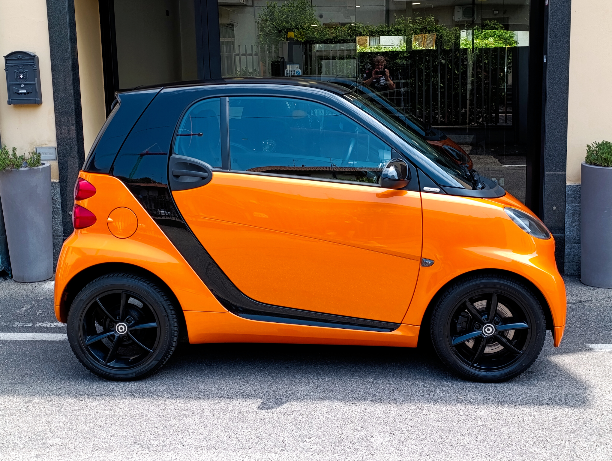 Smart Fortwo 1.0 71cv Night Orange 1 di 99 - immagine 2