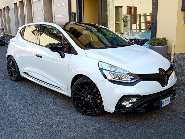 Renault Clio 1.6 RS Renault Sport Trophy 220cv EDC