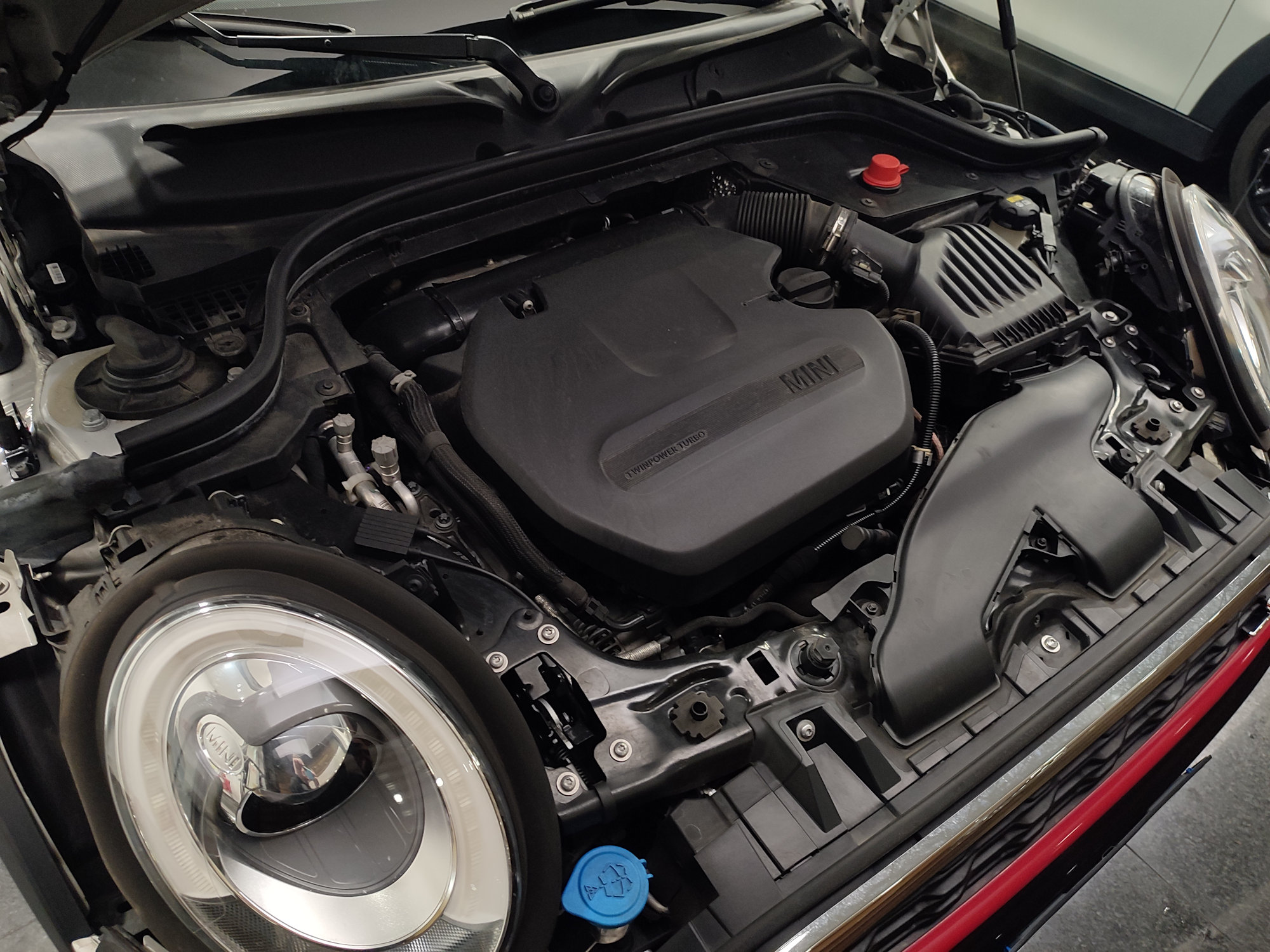 Mini Cooper SD 5p 2.0 Hype auto Pack Works 170cv - immagine 9
