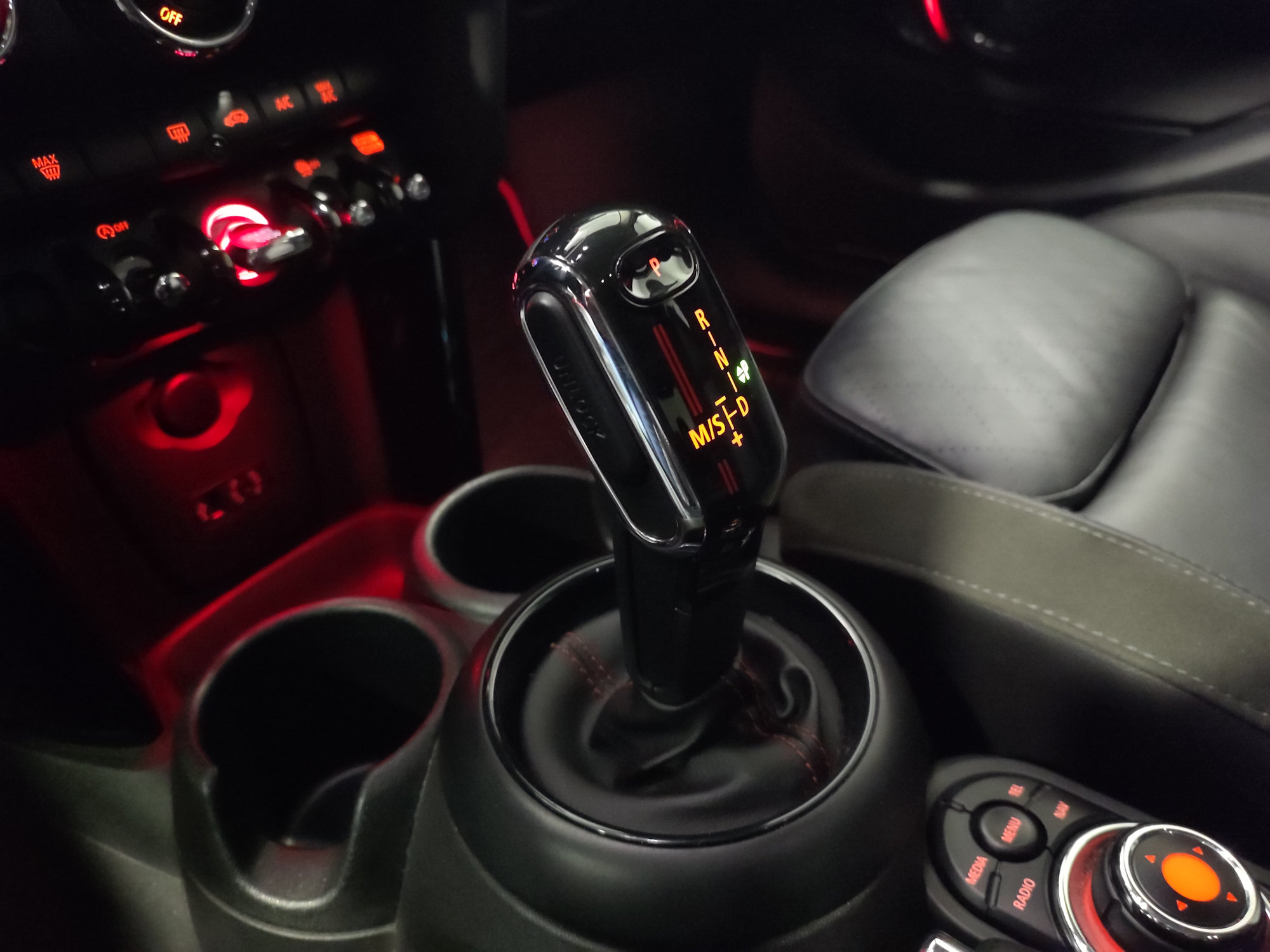 Mini Cooper SD 5p 2.0 Hype auto Pack Works 170cv - immagine 10