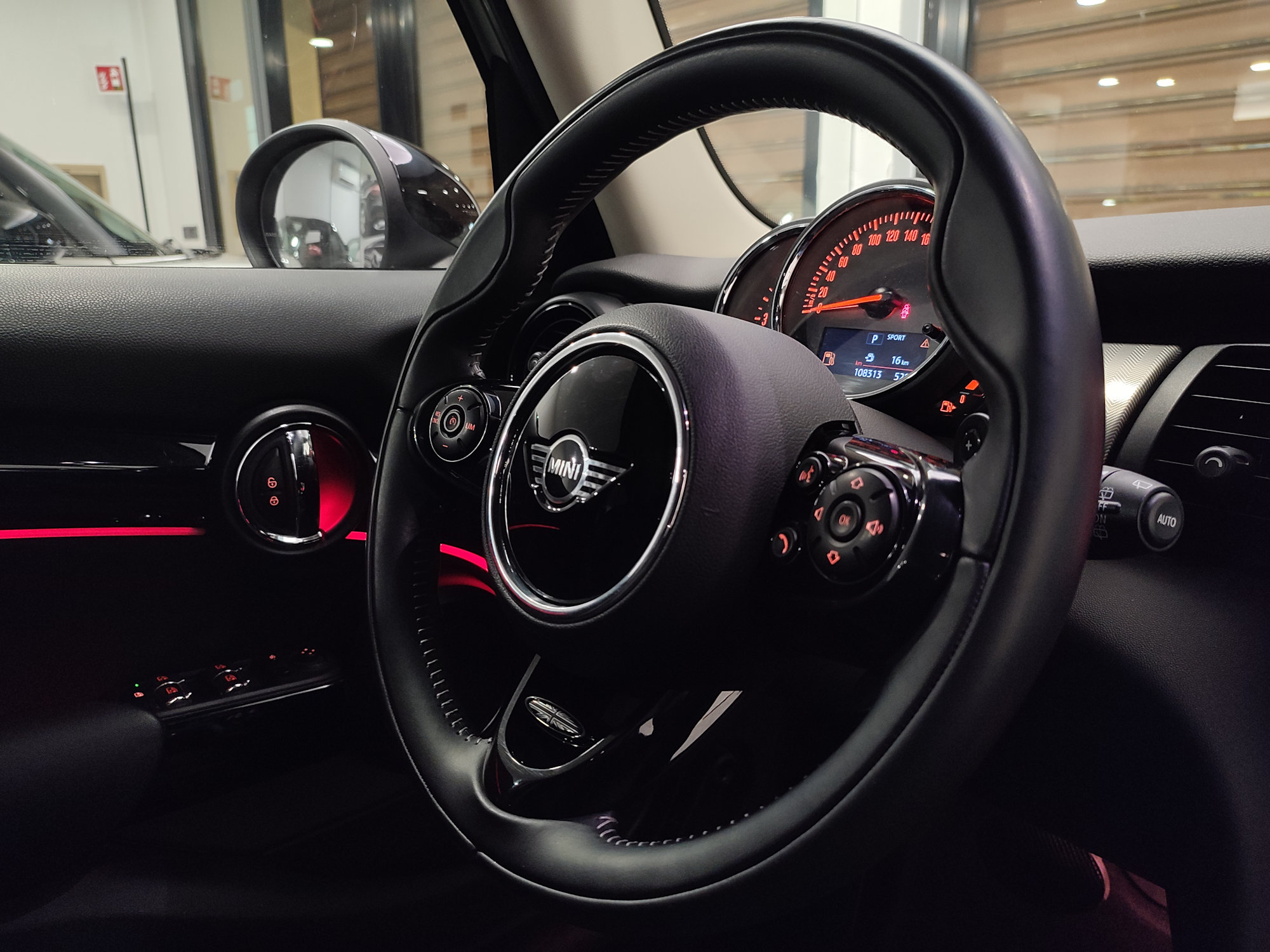 Mini Cooper SD 5p 2.0 Hype auto Pack Works 170cv - immagine 15