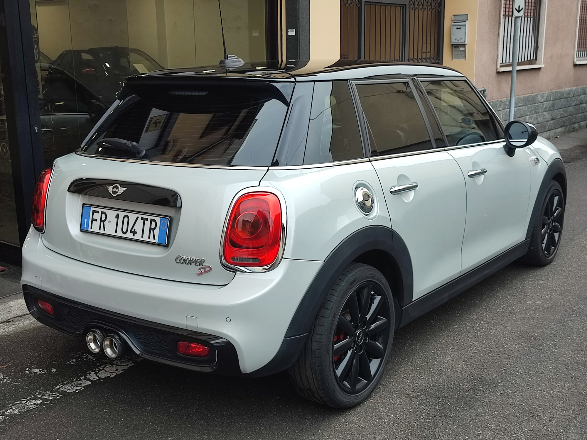 Mini Cooper SD 5p 2.0 Hype auto Pack Works 170cv - immagine 42
