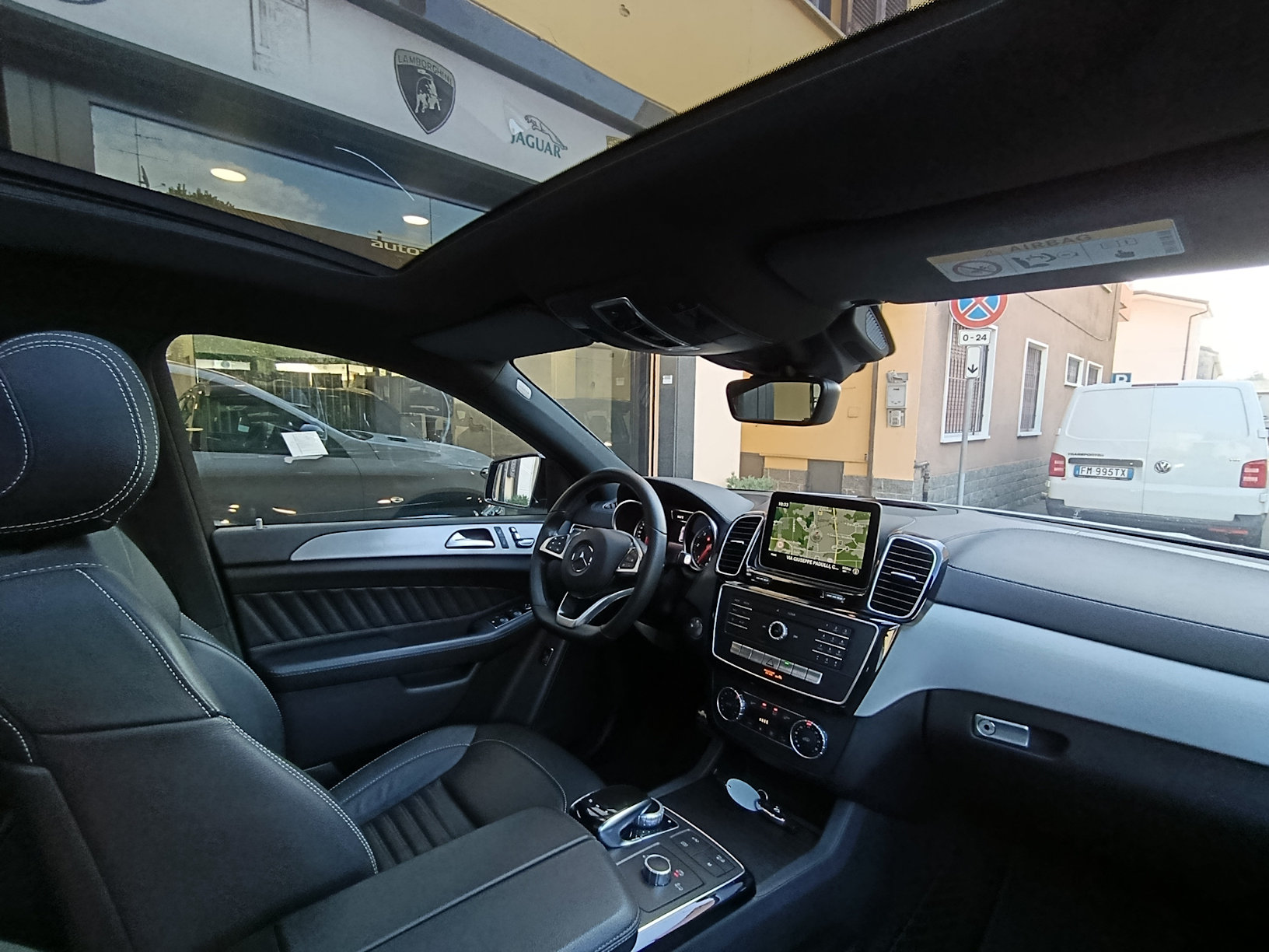 Mercedes-Benz GLE 350d 4matic Premium Plus AMG - immagine 27