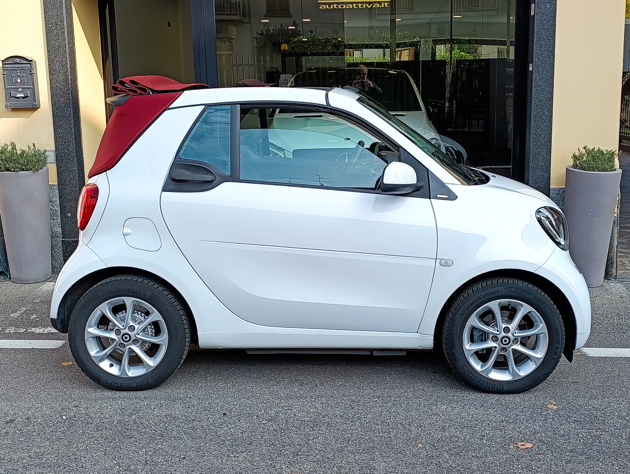 Smart Fortwo 1.0 71cv Cabrio Capote Rossa - immagine 12