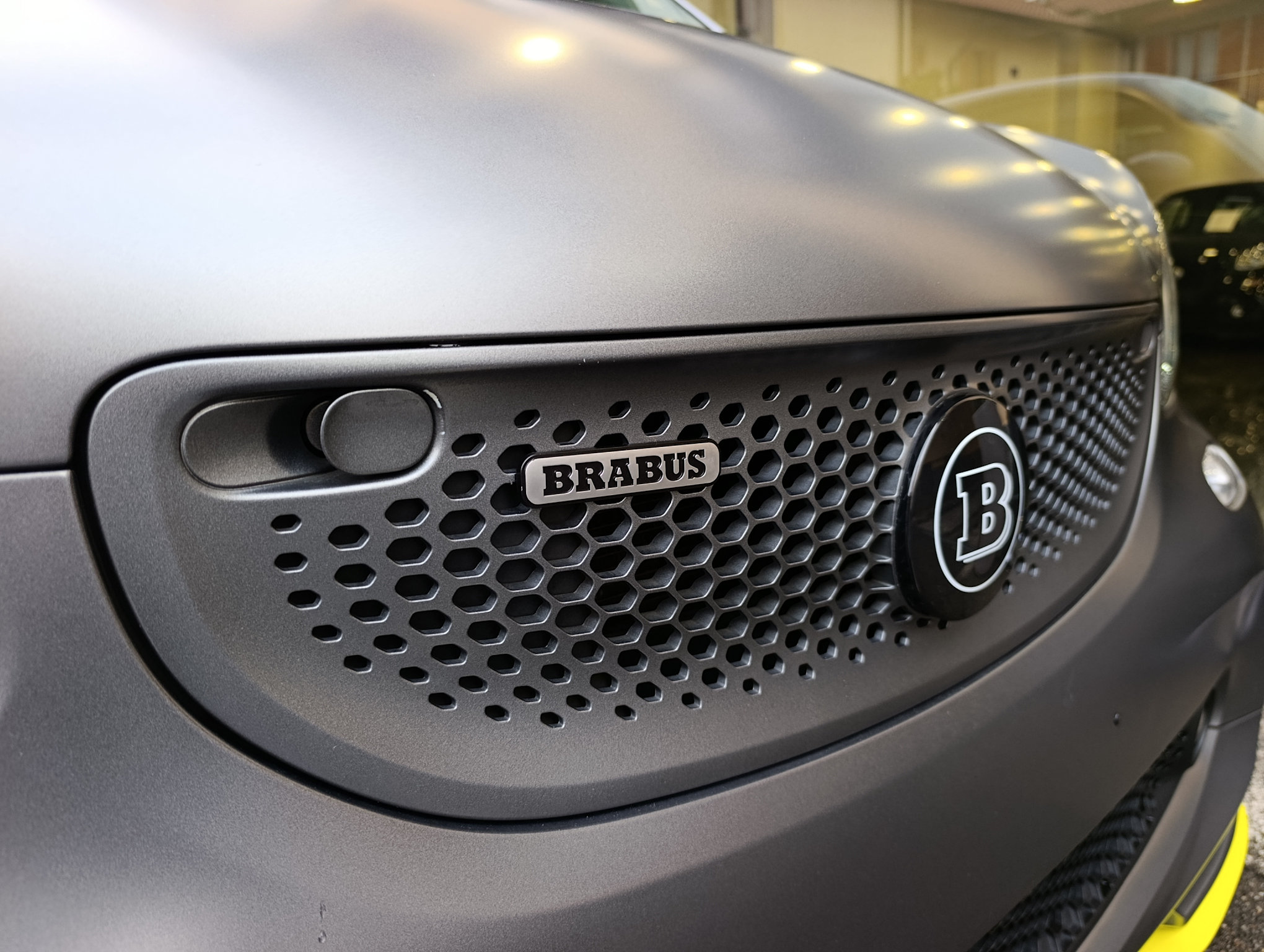 Smart Fortwo 0.9 90cv UrbanGold Tailor Made Brabus Edition 1/100 esemplari nel mondo - immagine 25