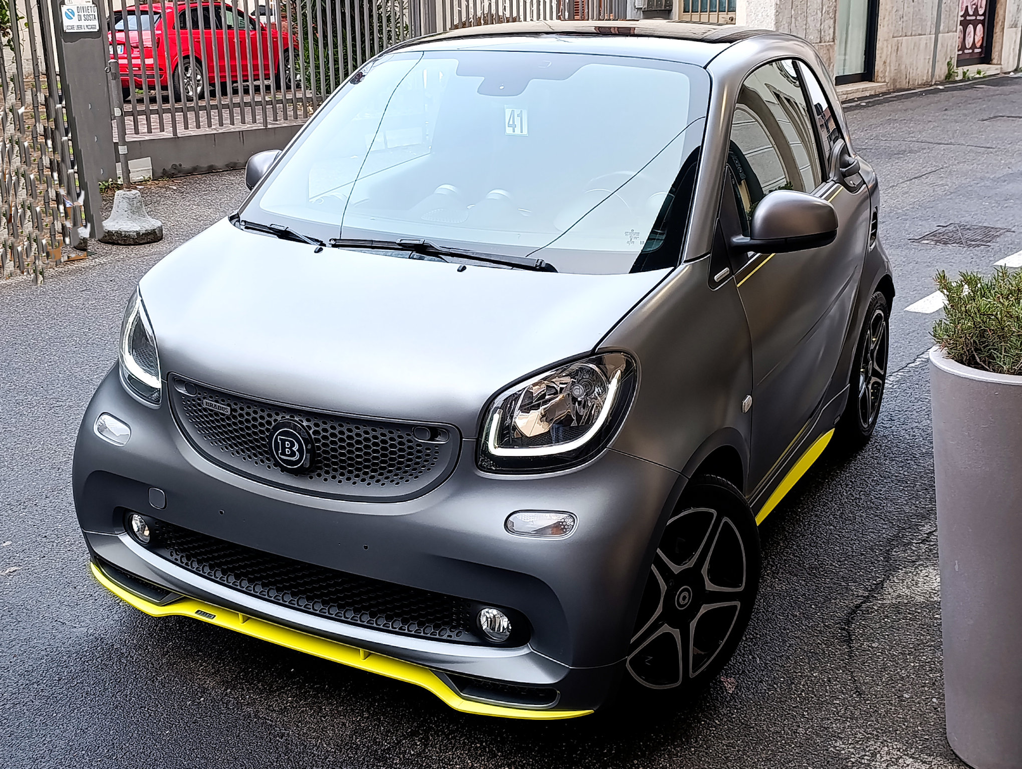 Smart Fortwo 0.9 90cv UrbanGold Tailor Made Brabus Edition 1/100 esemplari nel mondo - immagine 31