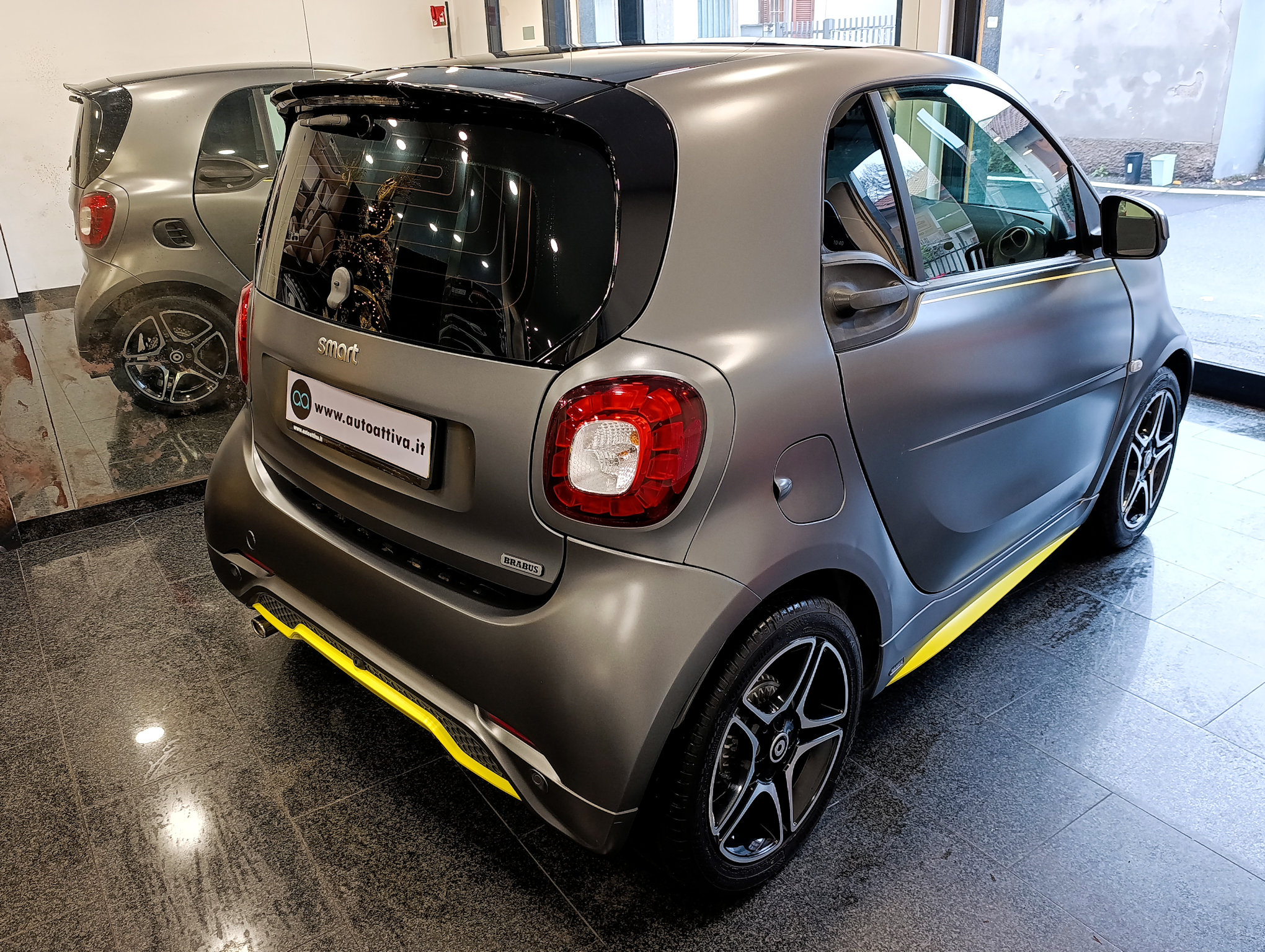 Smart Fortwo 0.9 90cv UrbanGold Tailor Made Brabus Edition 1/100 esemplari nel mondo - immagine 37