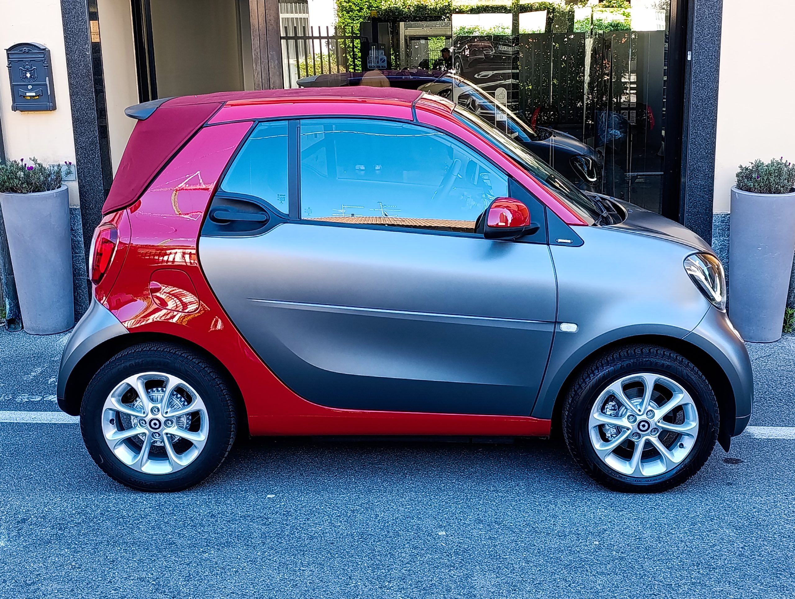 Smart Fortwo 1.0 71cv Passion Cabrio Capote Rossa - immagine 2