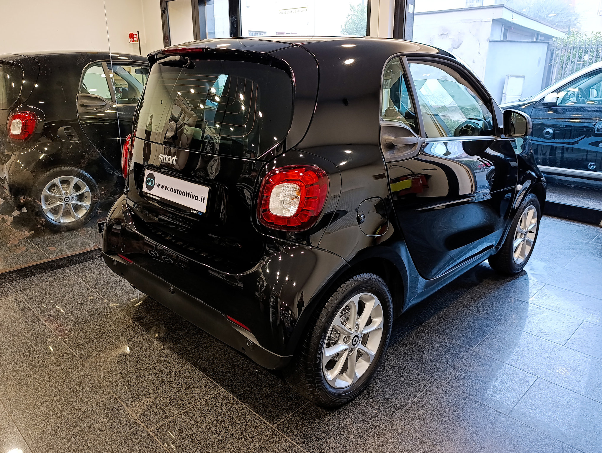 Smart Fortwo 1.0 Passion 71cv twinamic ultima del '19 - immagine 34