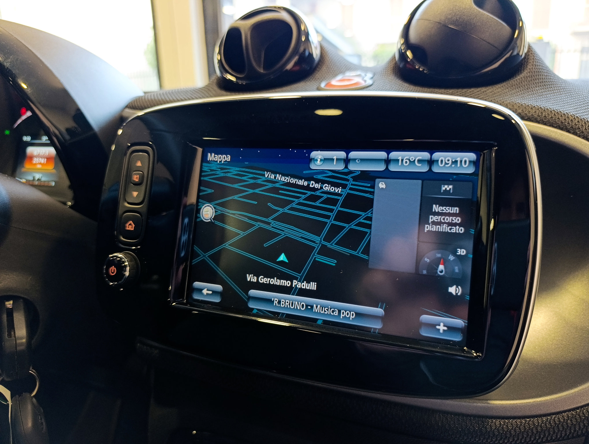 Smart Fortwo 1.0 Passion 71cv twinamic ultima del '19 - immagine 24