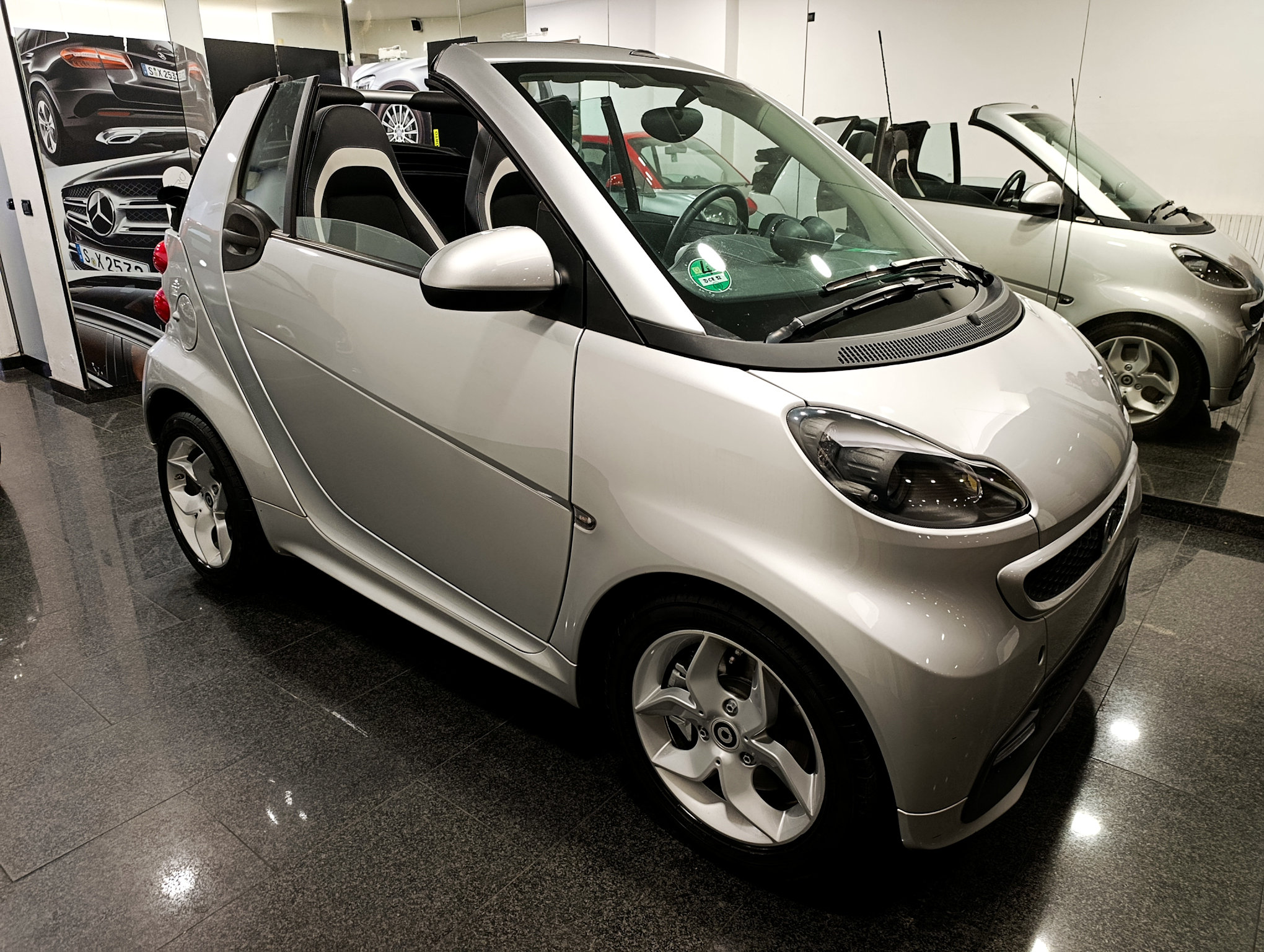 Smart Fortwo Cabrio 1.0 71cv City Beam edizione 1/100 - immagine 3