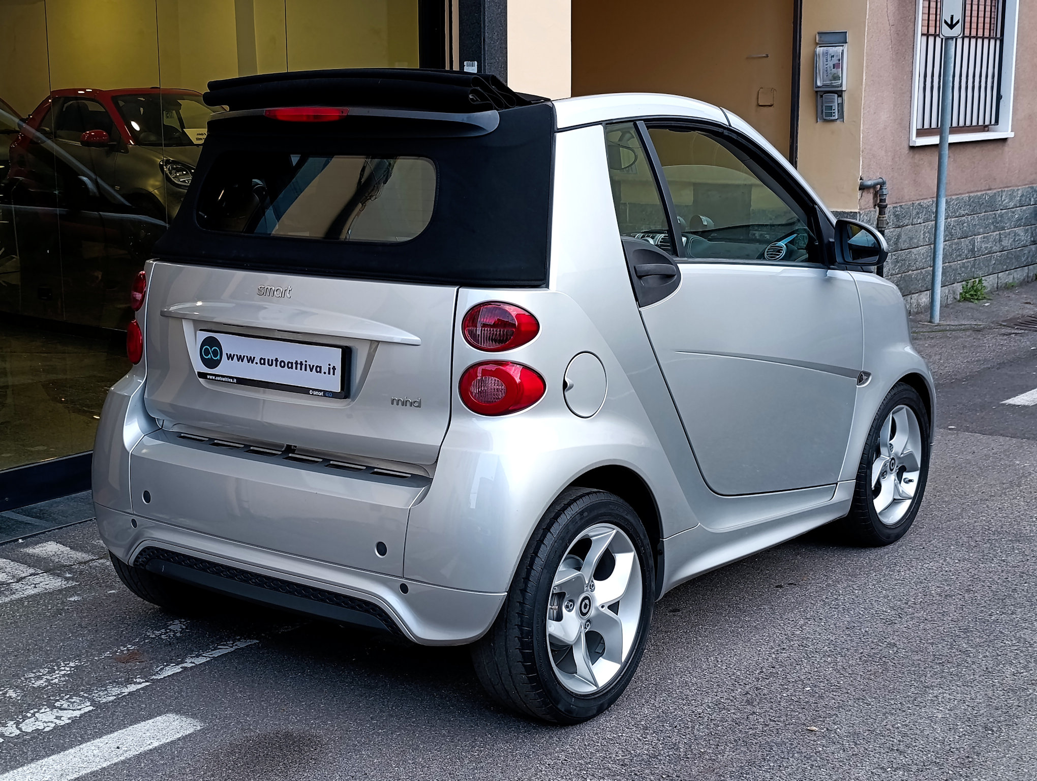 Smart Fortwo Cabrio 1.0 71cv City Beam edizione 1/100 - immagine 14