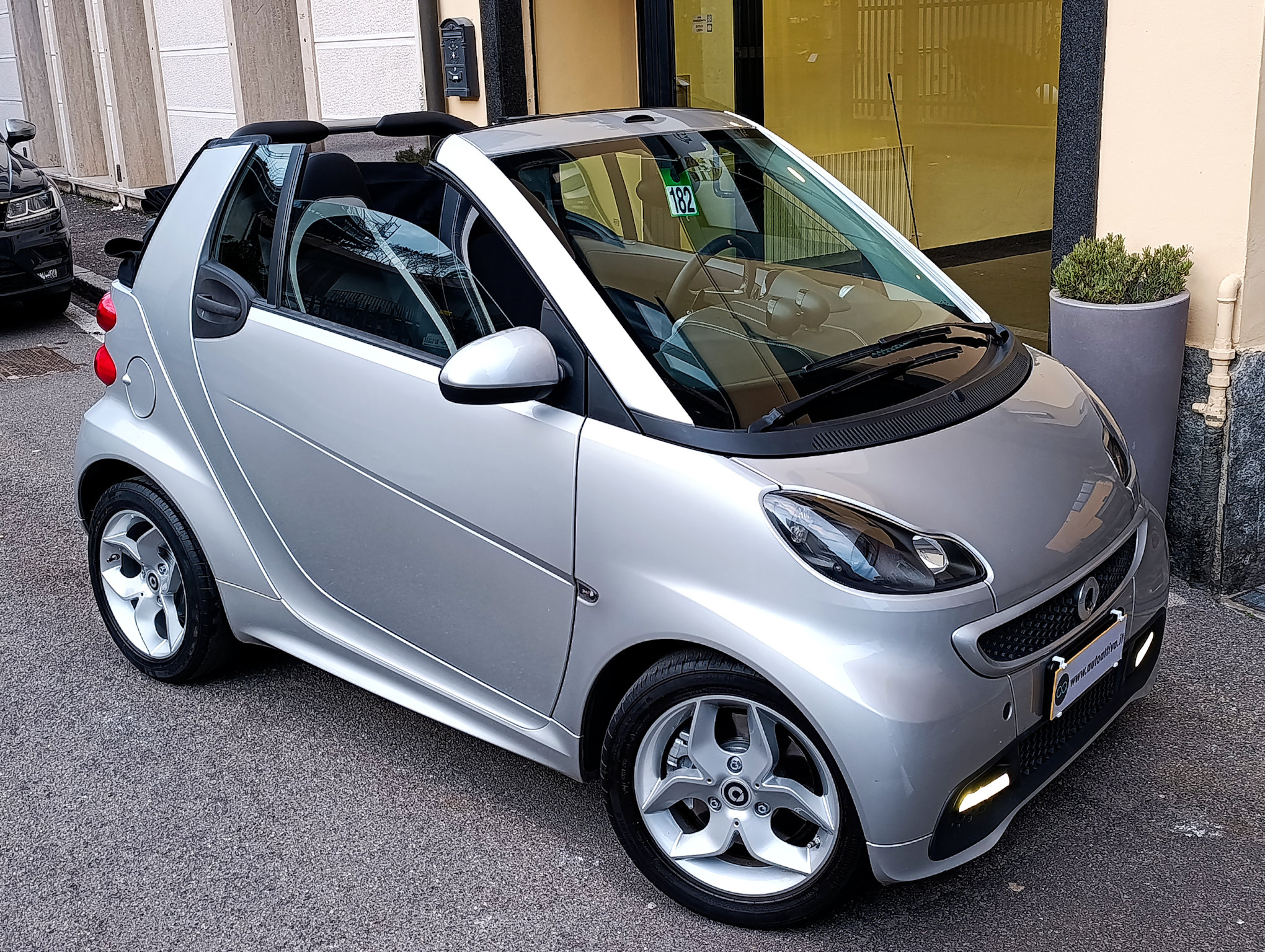 Smart Fortwo Cabrio 1.0 71cv City Beam edizione 1/100 - immagine 33
