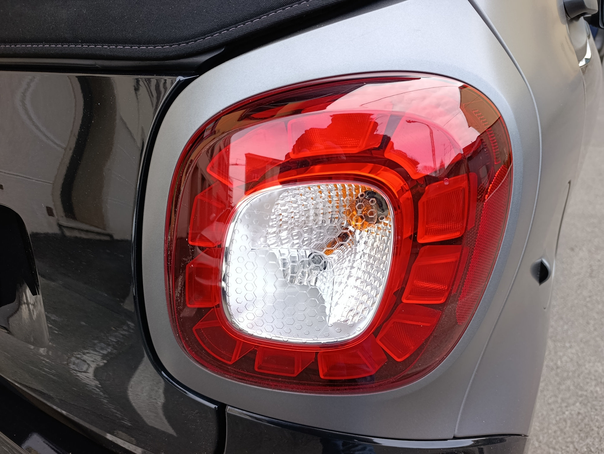 Smart Fortwo 0.9 90cv Turbo Cabrio Prime pack Sport - immagine 35