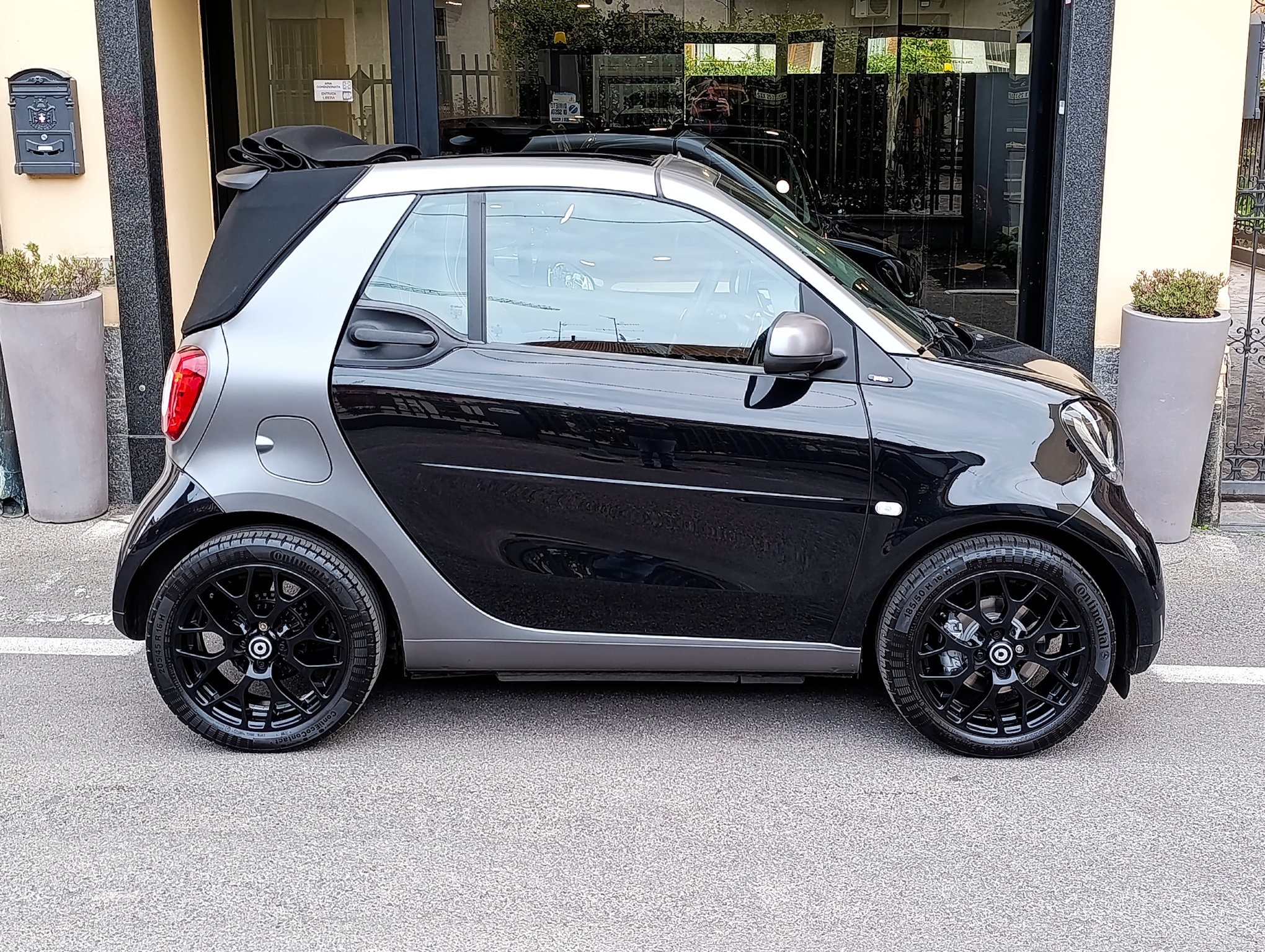 Smart Fortwo 0.9 90cv Turbo Cabrio Prime pack Sport - immagine 20