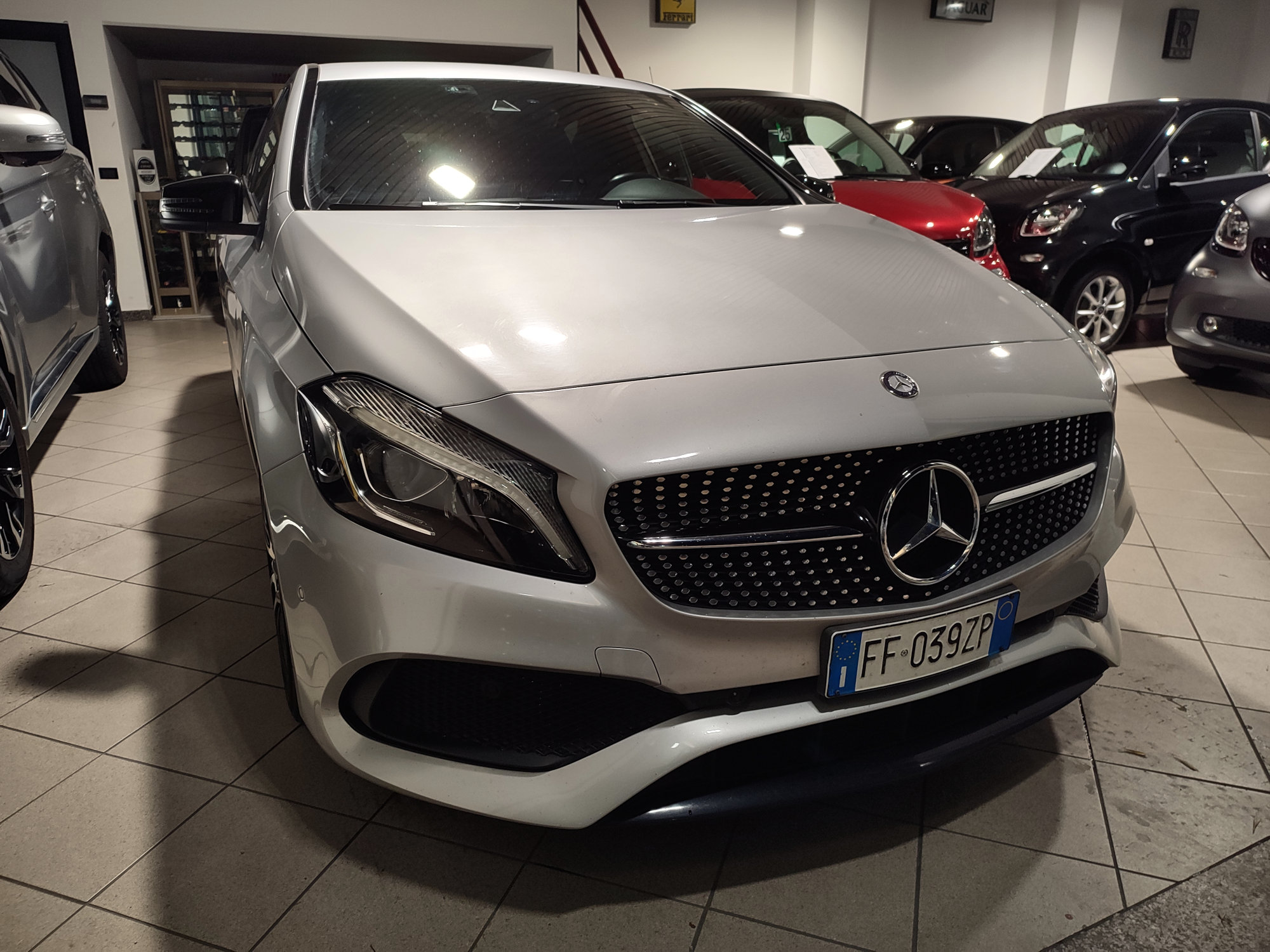 Mercedes-Benz Classe A 200d aut. Premium 4Matic - immagine 7