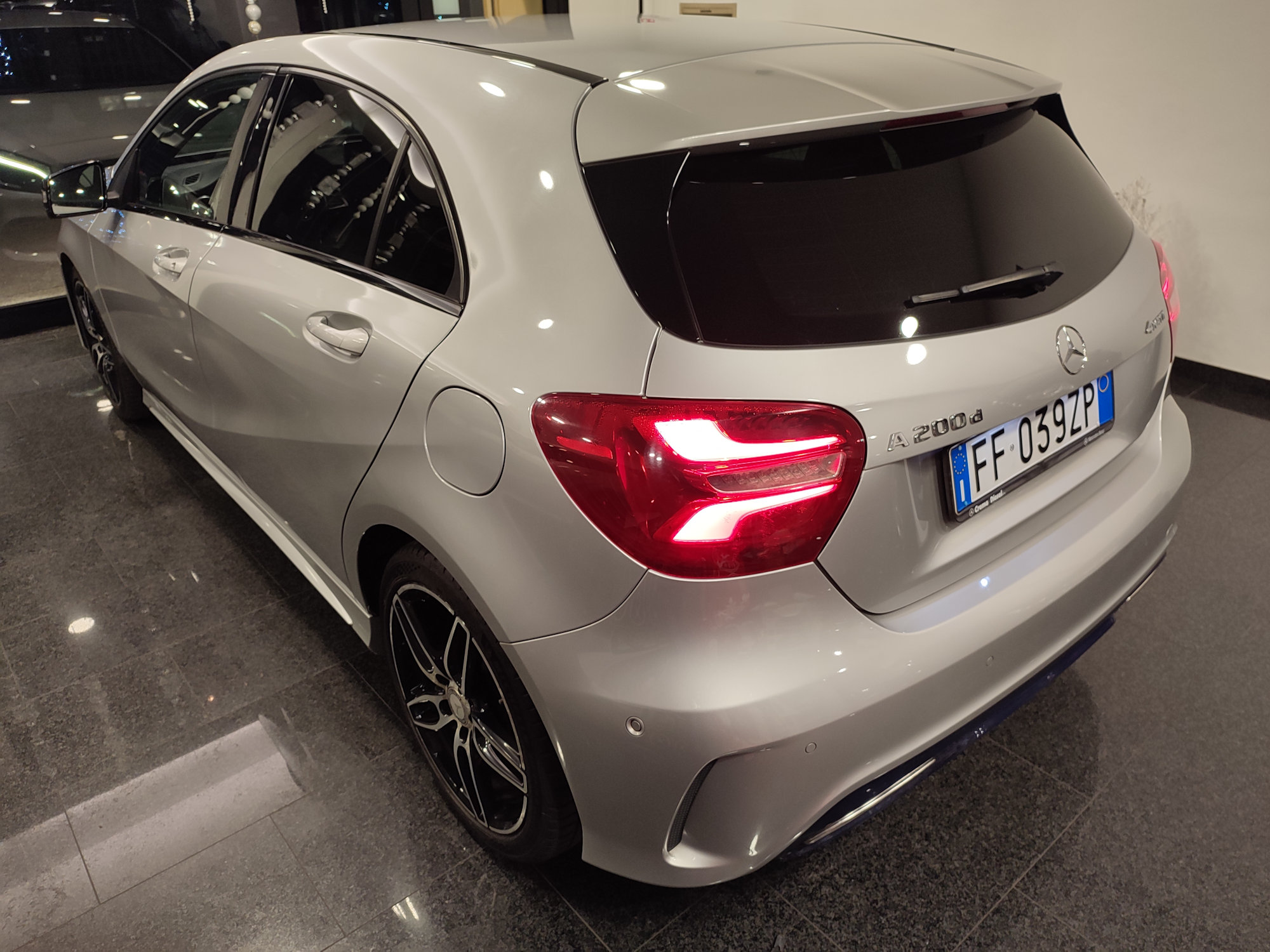 Mercedes-Benz Classe A 200d aut. Premium 4Matic - immagine 27