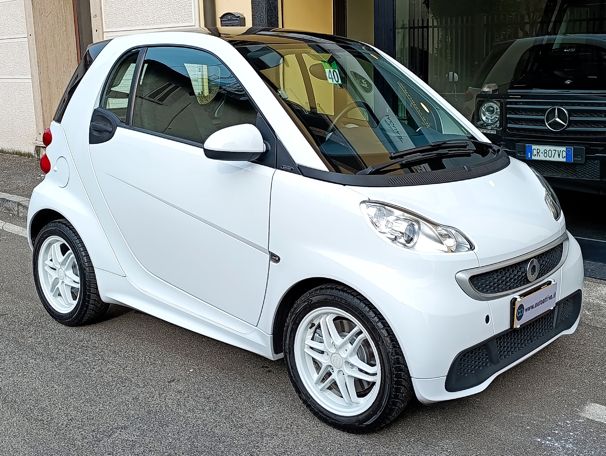 Smart Fortwo 1.0 71cv MHD Brabus Style - immagine 3