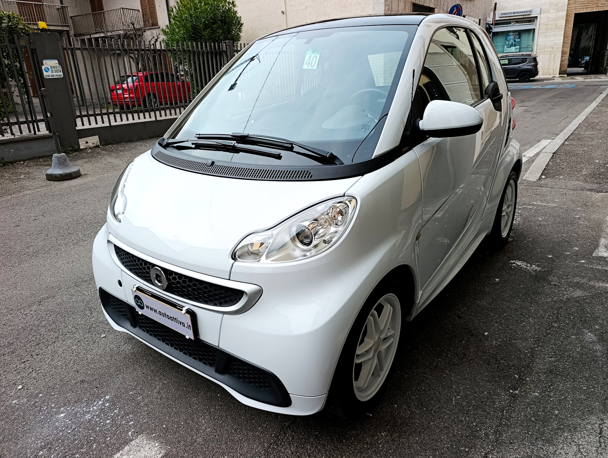 Smart Fortwo 1.0 71cv MHD Brabus Style - immagine 6