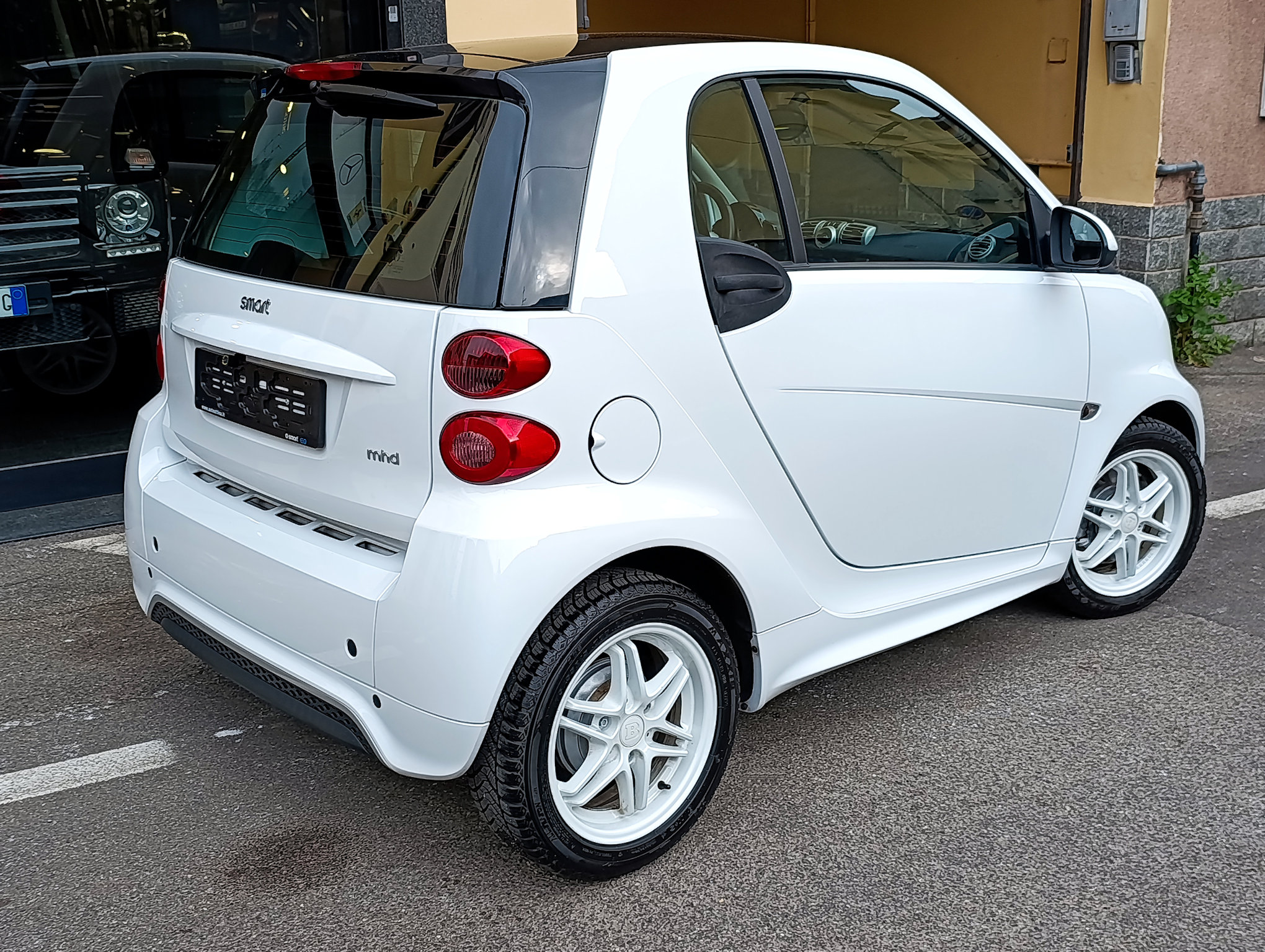 Smart Fortwo 1.0 71cv MHD Brabus Style - immagine 28
