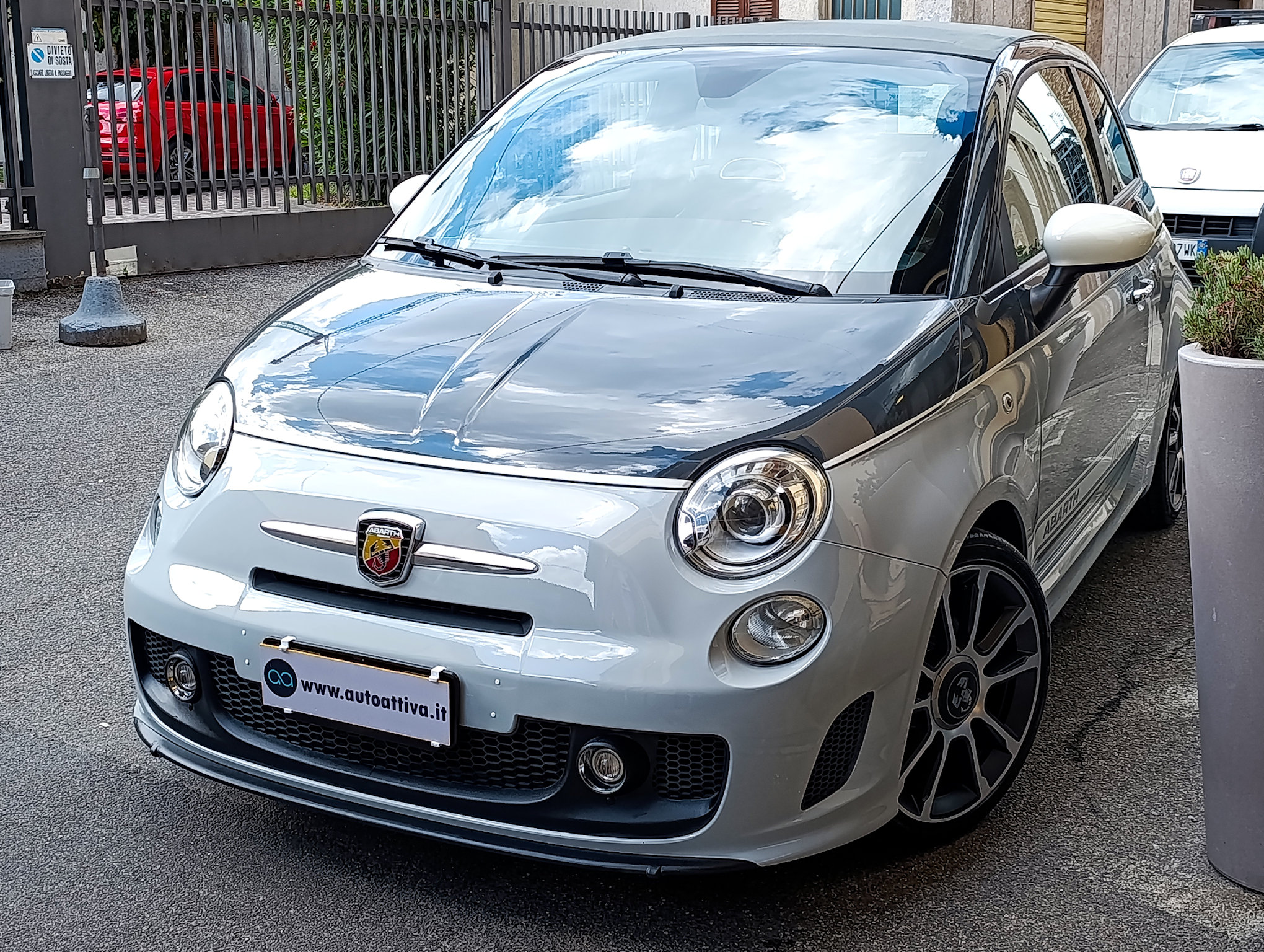 Abarth 500 t-jet Cabriolet 1.4 T jet Bicolor - immagine 21