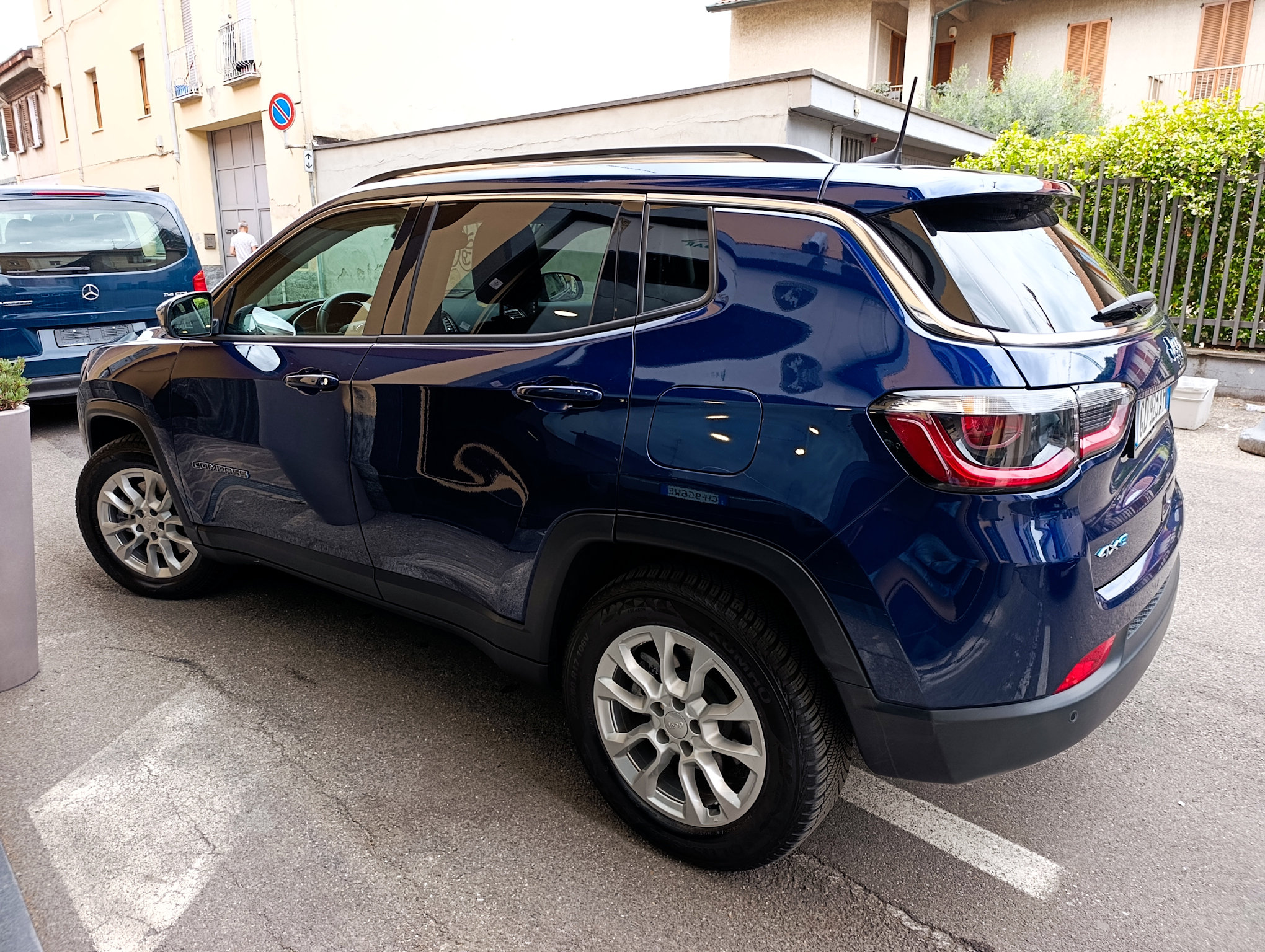 Jeep Compass 4x3 Limited 1.3 T4 130 cv Hybrid phev - immagine 15