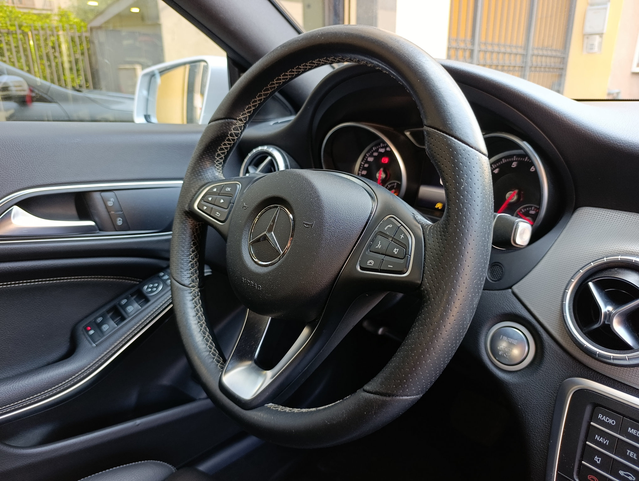 Mercedes-Benz CLA 180 Sport Euro 6 berlina - immagine 24
