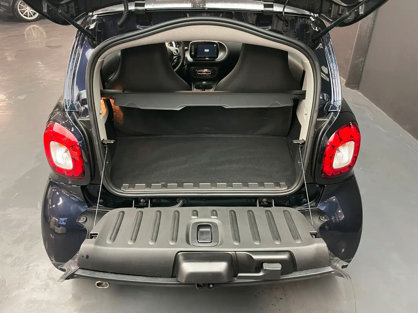 Smart Fortwo 0.9 90cv Turbo ParisBlue Prime aut. - immagine 24