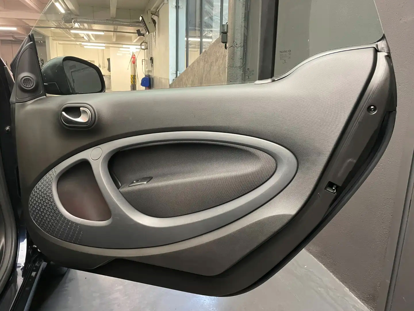 Smart Fortwo 0.9 90cv Turbo ParisBlue Prime aut. - immagine 18