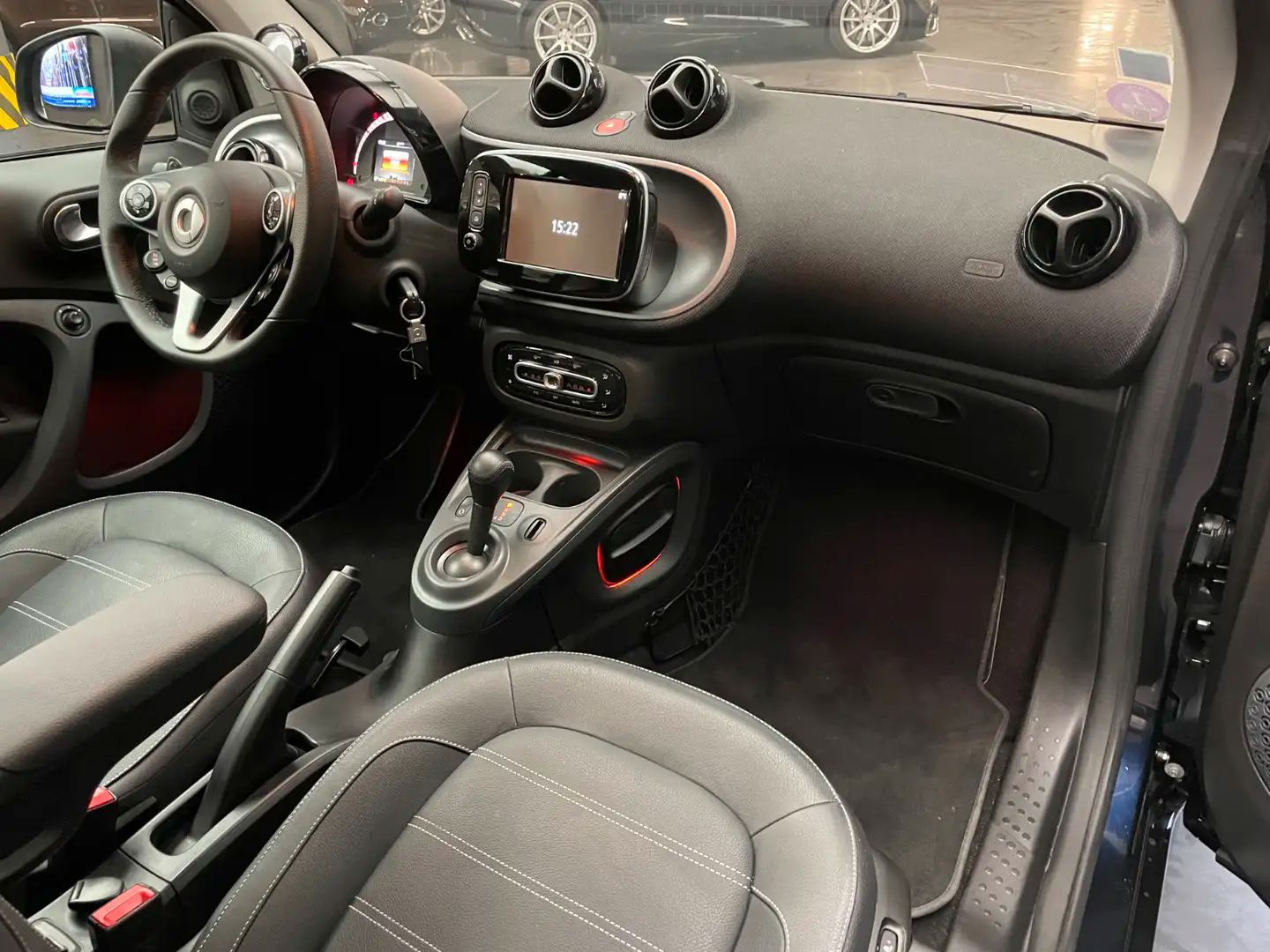 Smart Fortwo 0.9 90cv Turbo ParisBlue Prime aut. - immagine 3