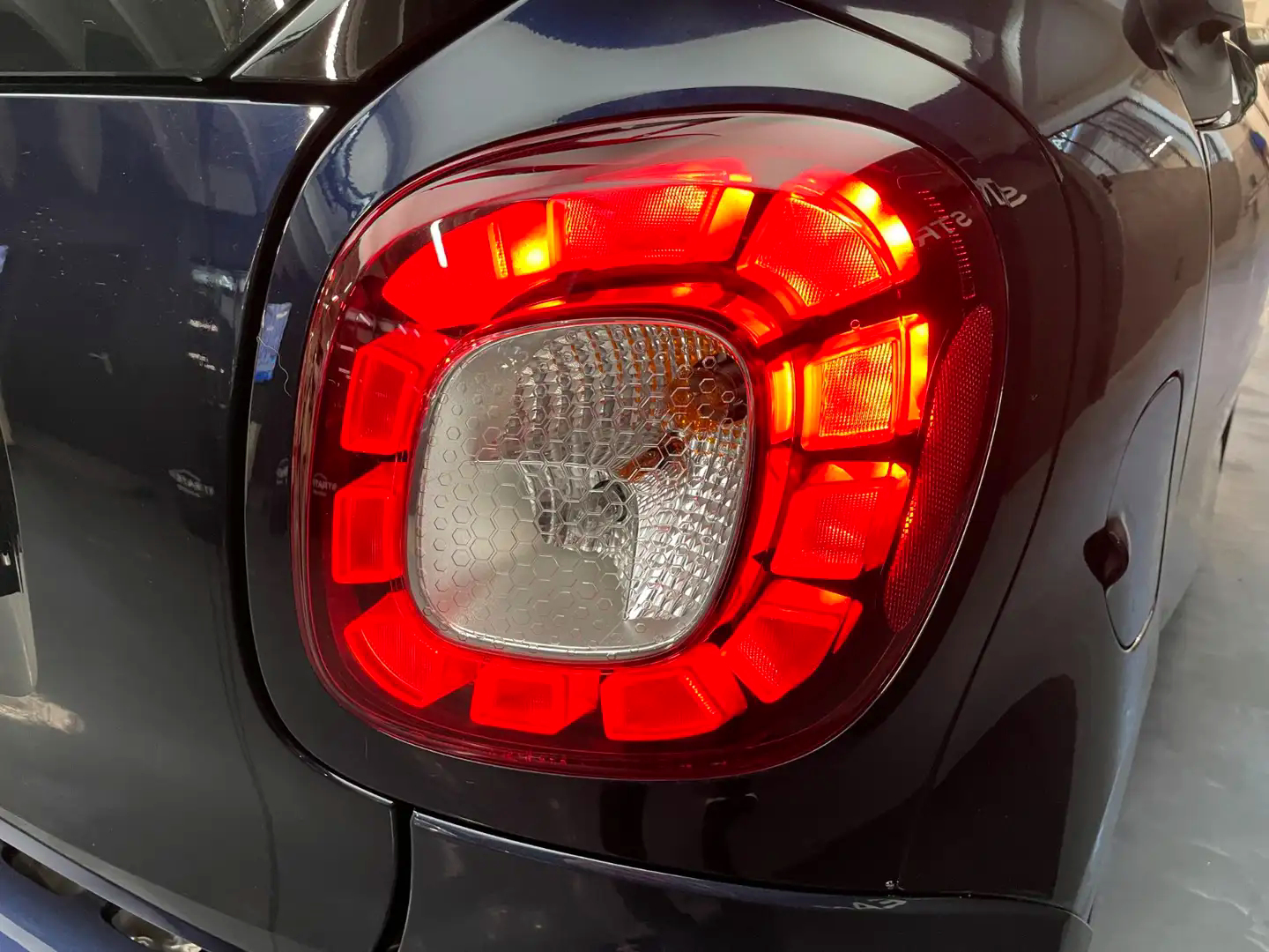 Smart Fortwo 0.9 90cv Turbo ParisBlue Prime aut. - immagine 23