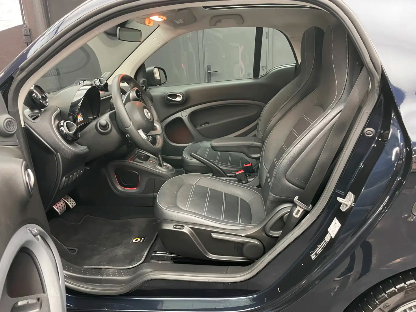 Smart Fortwo 0.9 90cv Turbo ParisBlue Prime aut. - immagine 34
