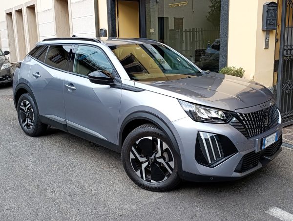 Peugeot 2008 1.2 130 cv automatica ET8 Allure Plus Full!