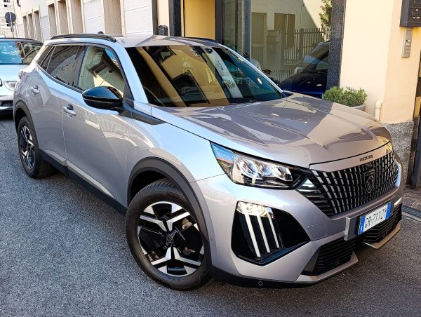 Peugeot 2008 1.2 130 cv automatica ET8 Allure Plus Full!