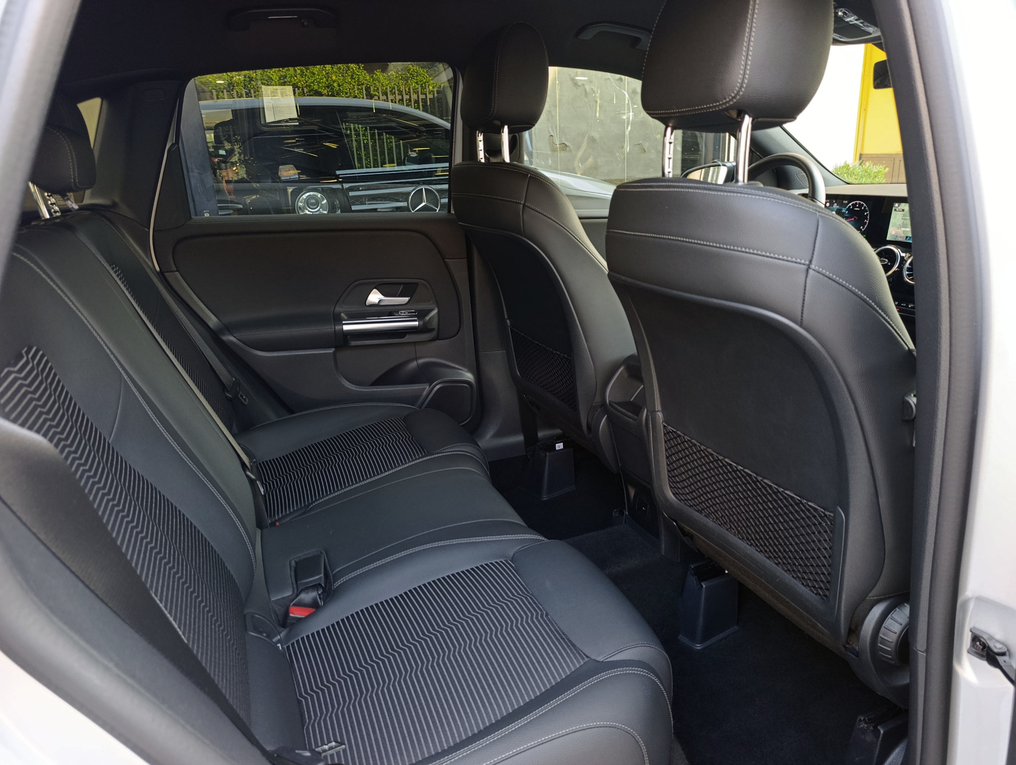 Mercedes-Benz Classe B 180 Sport aut. Pack Night - immagine 16