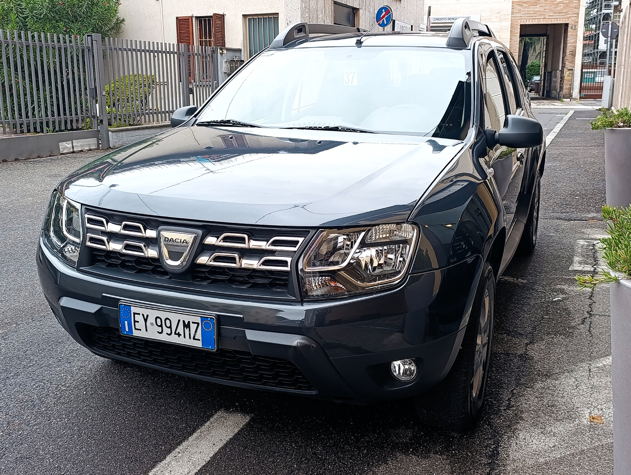 Dacia Duster 1.6 105cv Ambiance Navi/Clima - immagine 22
