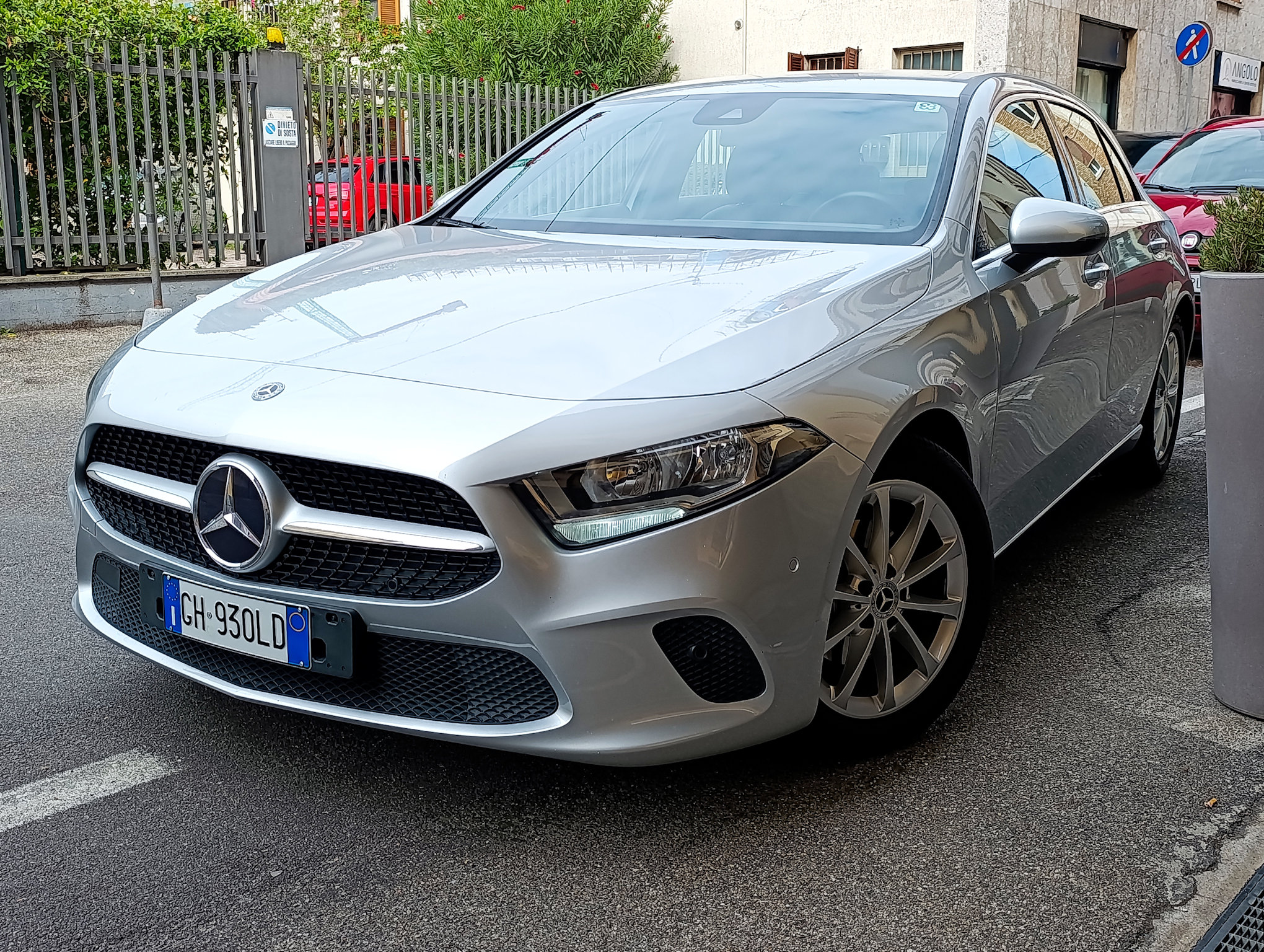 Mercedes-Benz Classe A 180 Sport 136cv automatica - immagine 4