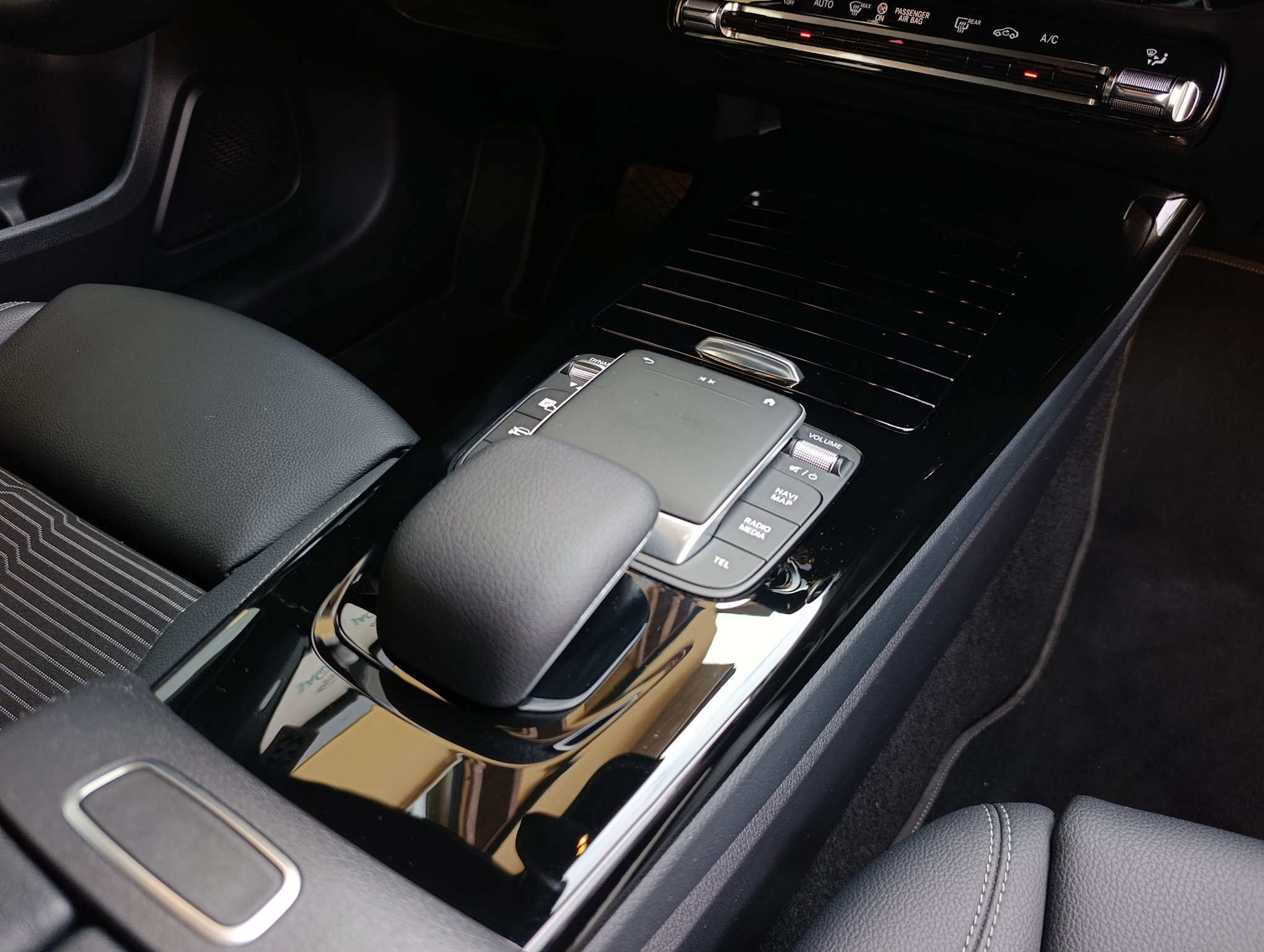 Mercedes-Benz Classe A 180 Sport 136cv automatica - immagine 23
