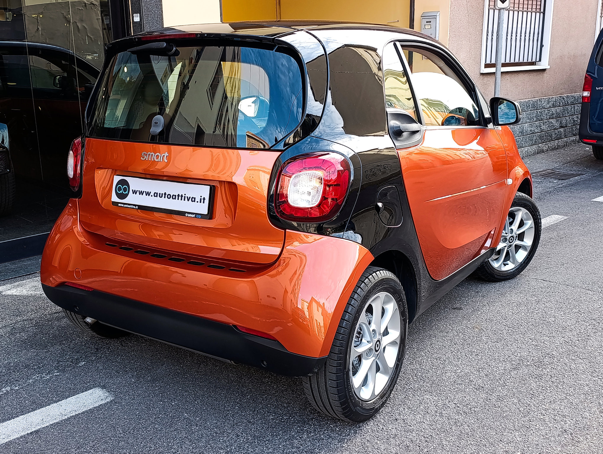 Smart Fortwo 1.0 Passion 71cv Orange automatica - immagine 5