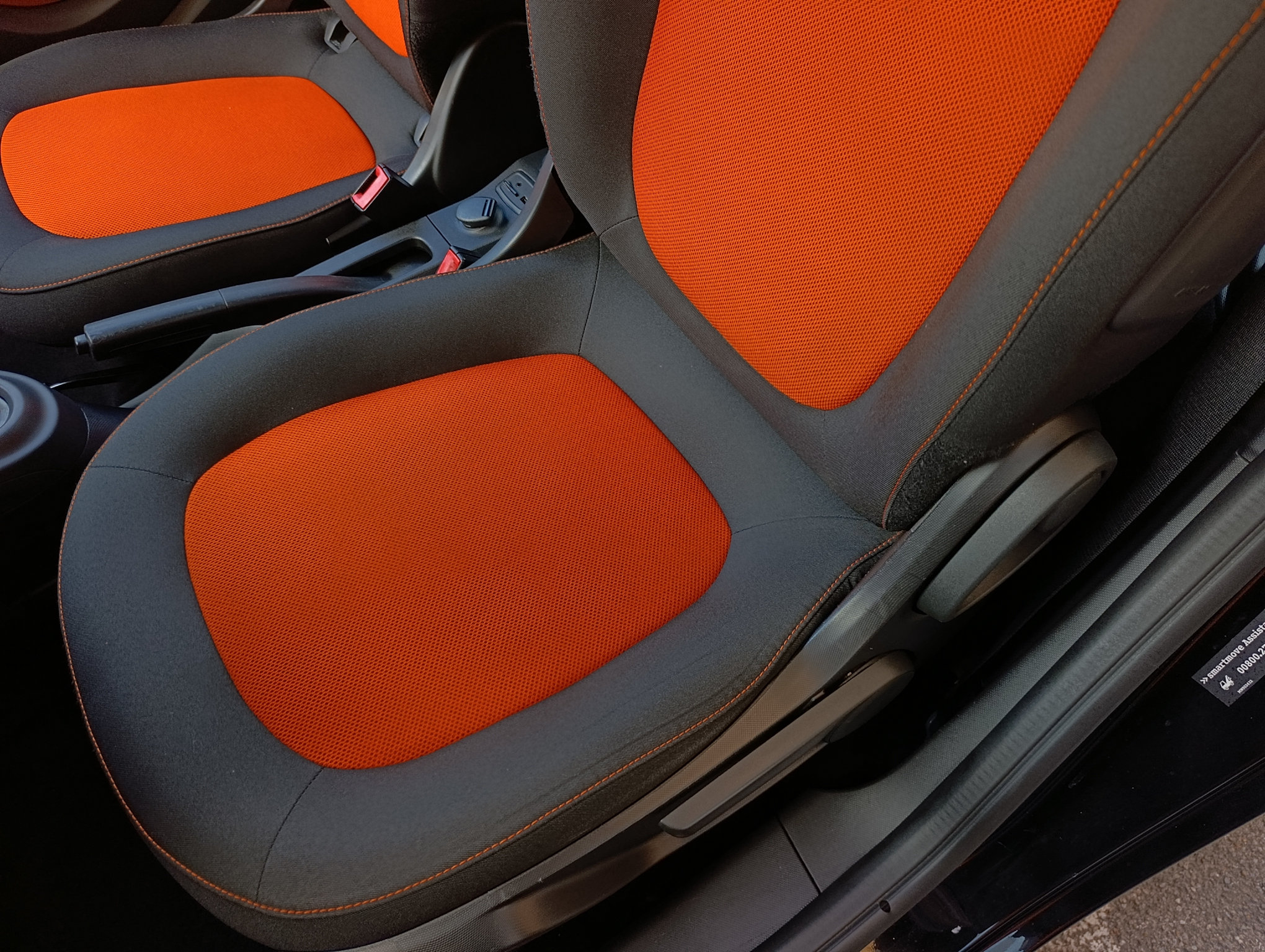 Smart Fortwo 1.0 Passion 71cv Orange automatica - immagine 16
