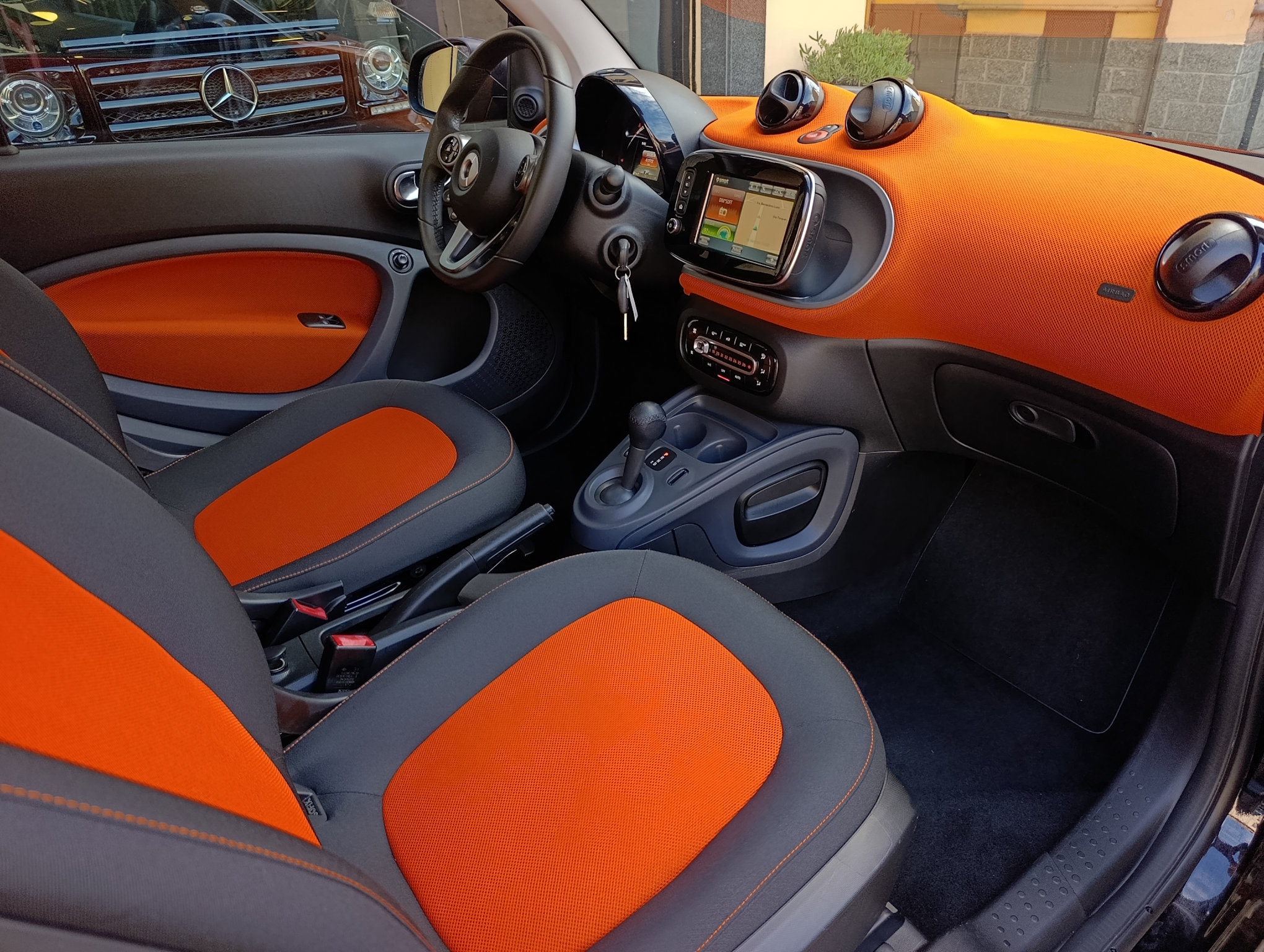 Smart Fortwo 1.0 Passion 71cv Orange automatica - immagine 23
