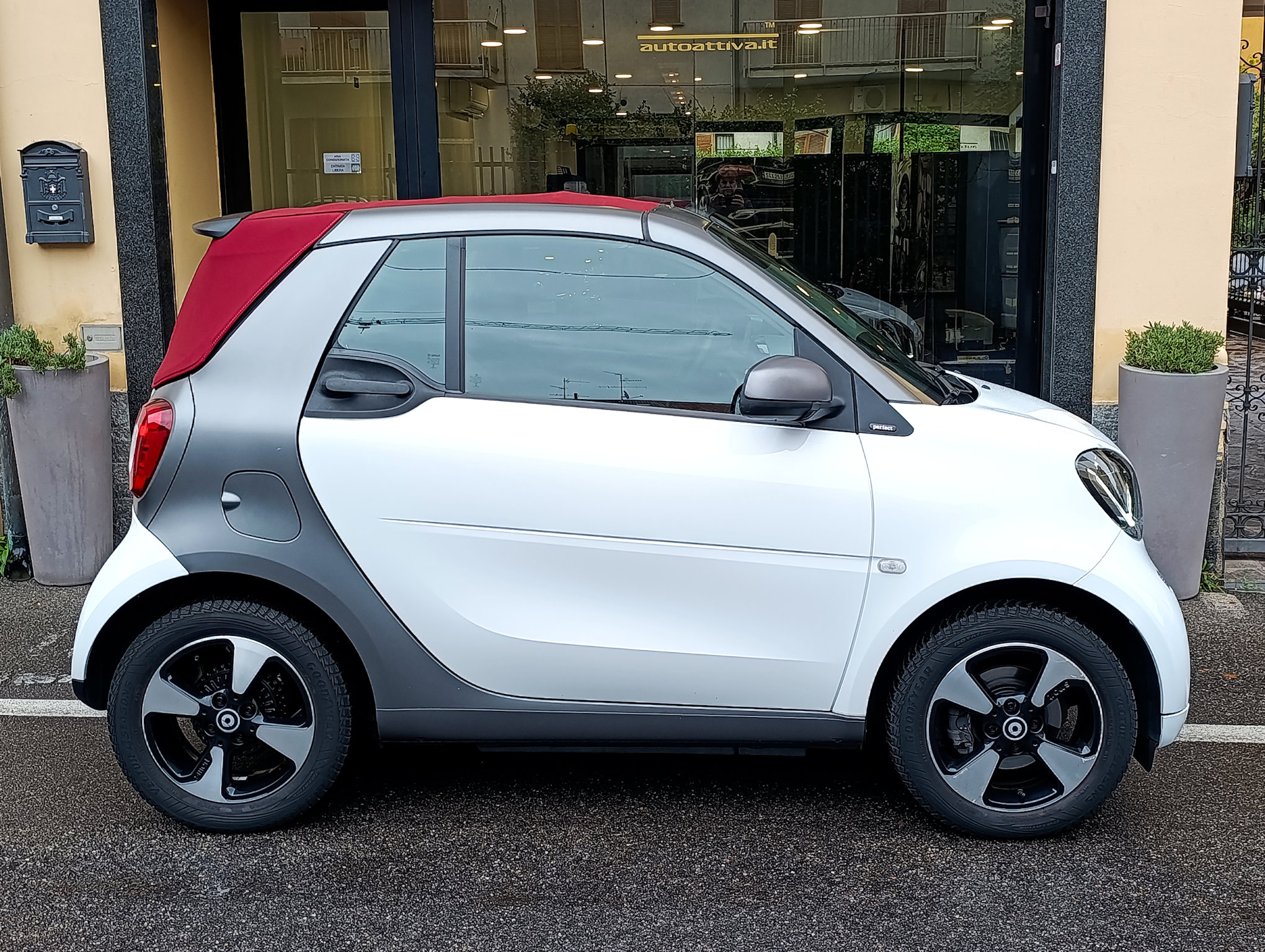 Smart Fortwo 1.0 71cv Perfect Cabrio Capote Rossa - immagine 12